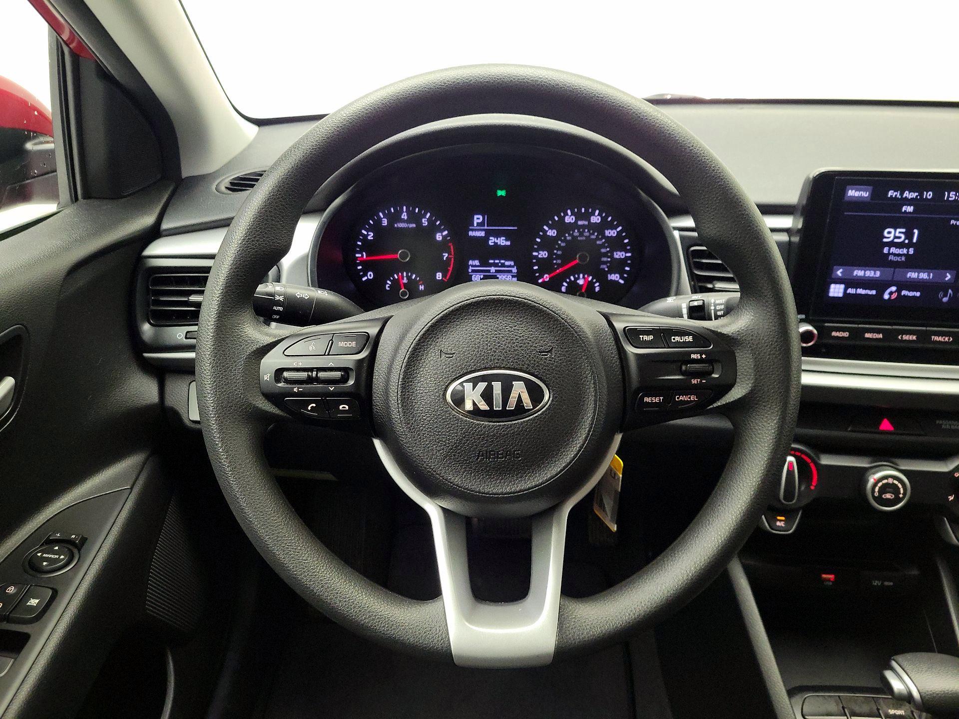 Thumbnail: 2021 Kia Rio - 10