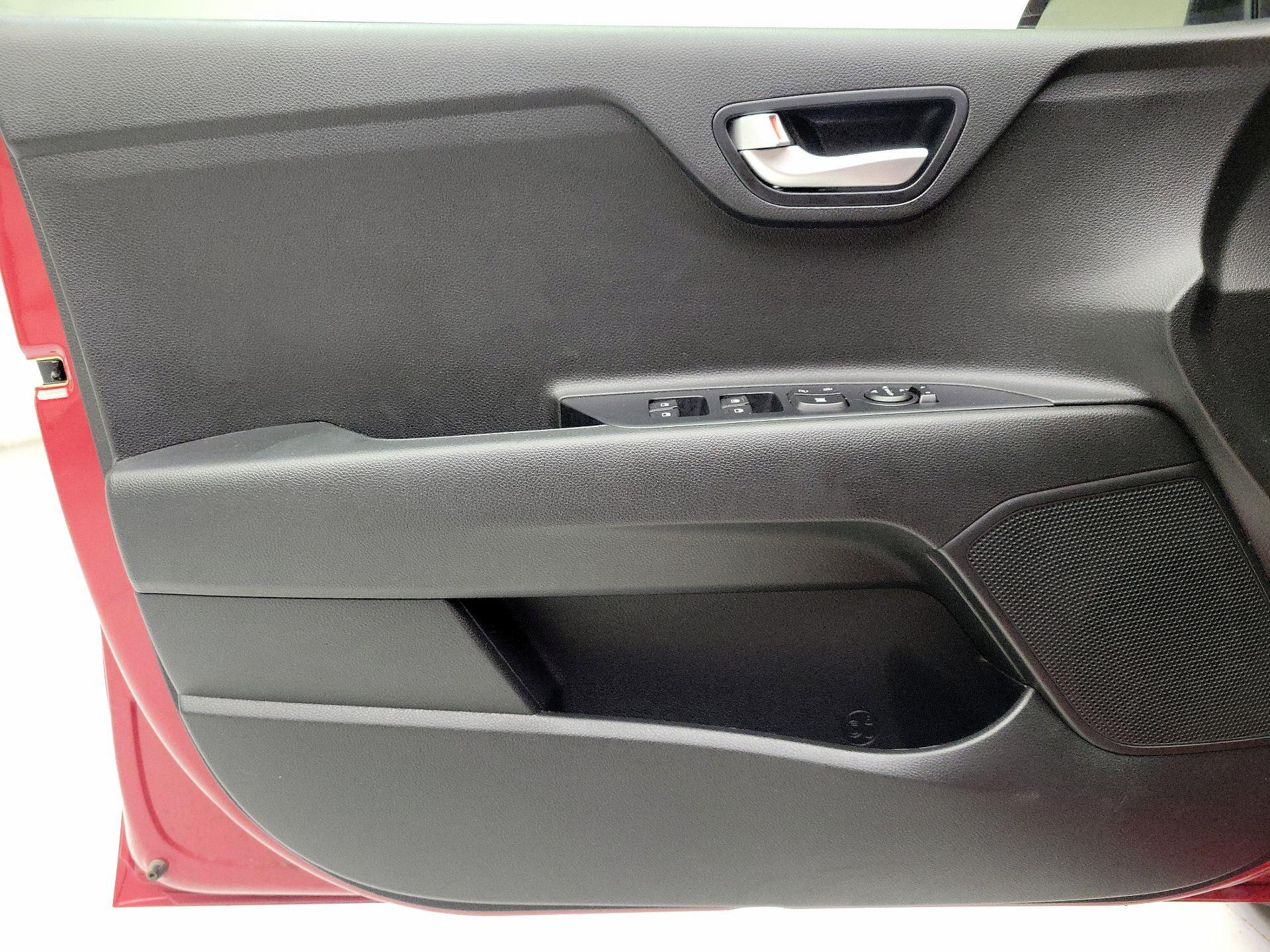 Thumbnail: 2021 Kia Rio - 12