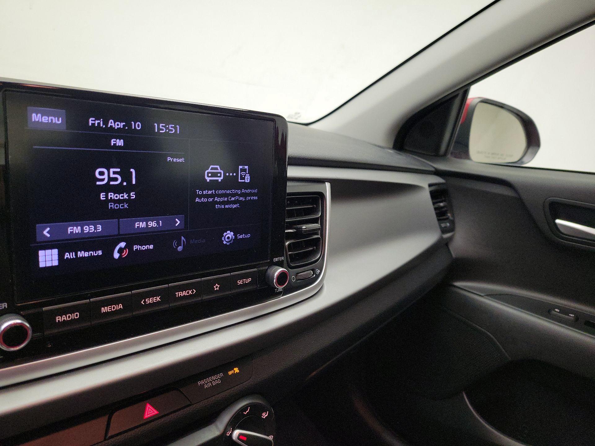 Thumbnail: 2021 Kia Rio - 15