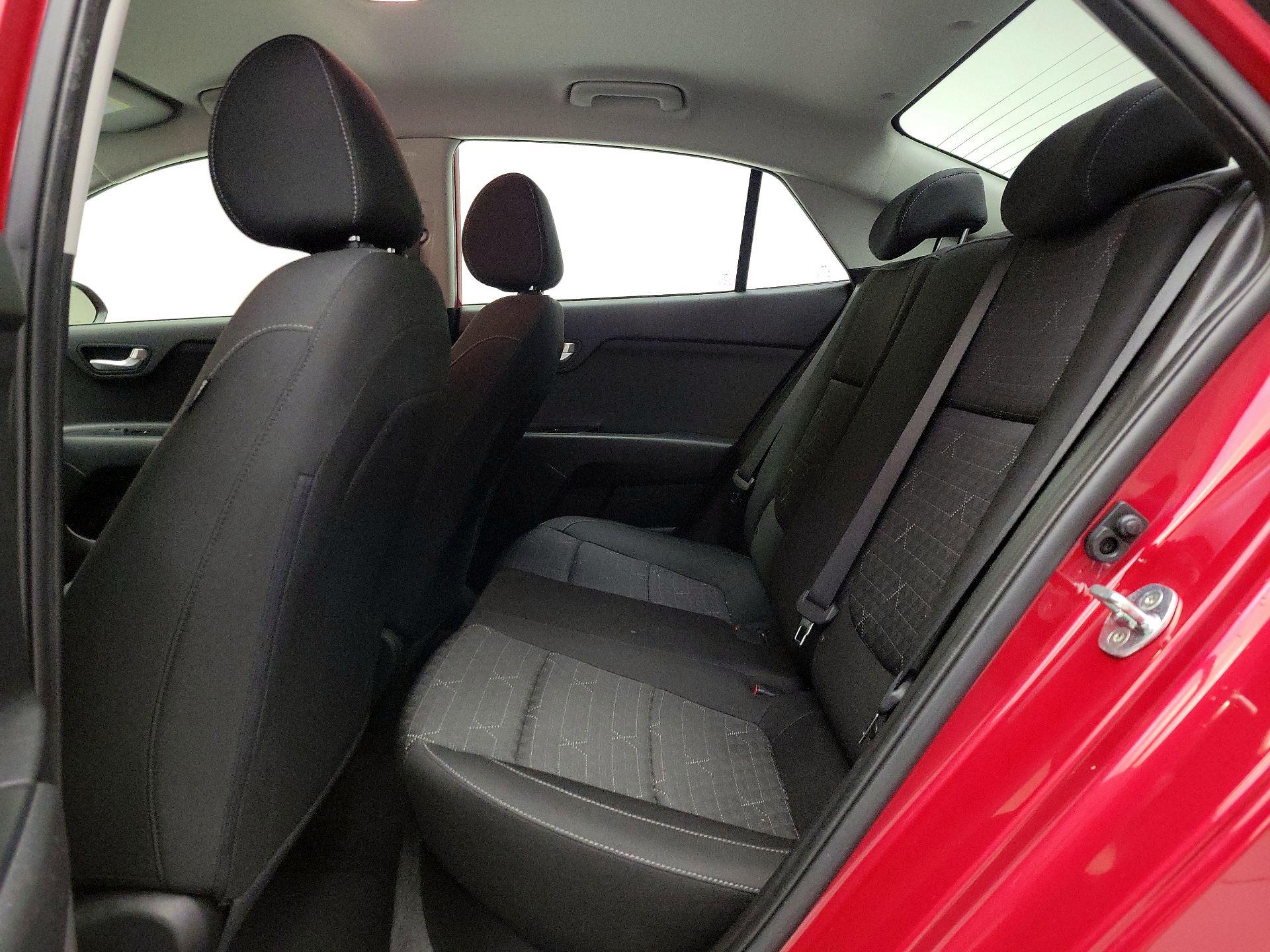 Thumbnail: 2021 Kia Rio - 19