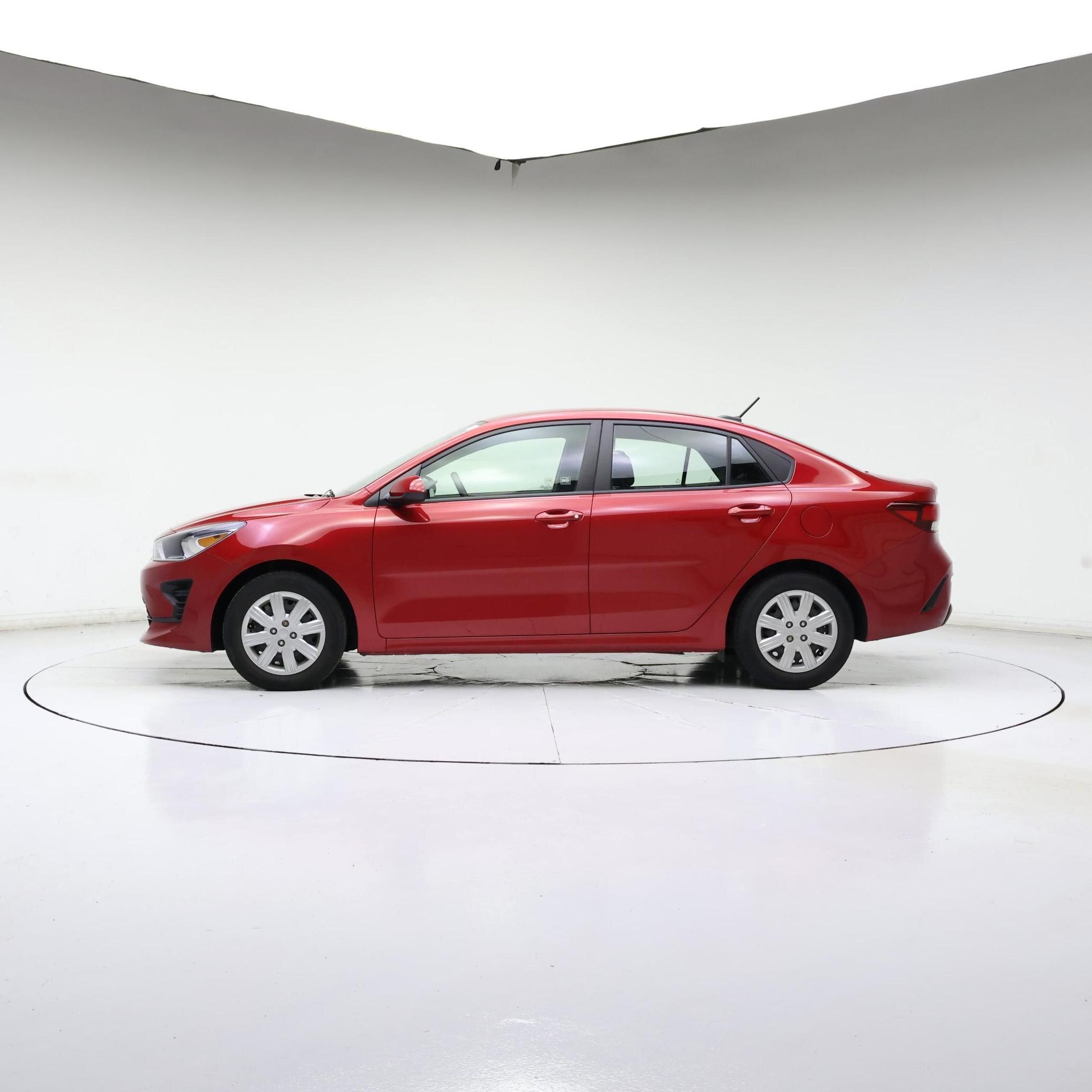 Thumbnail: 2021 Kia Rio - 3