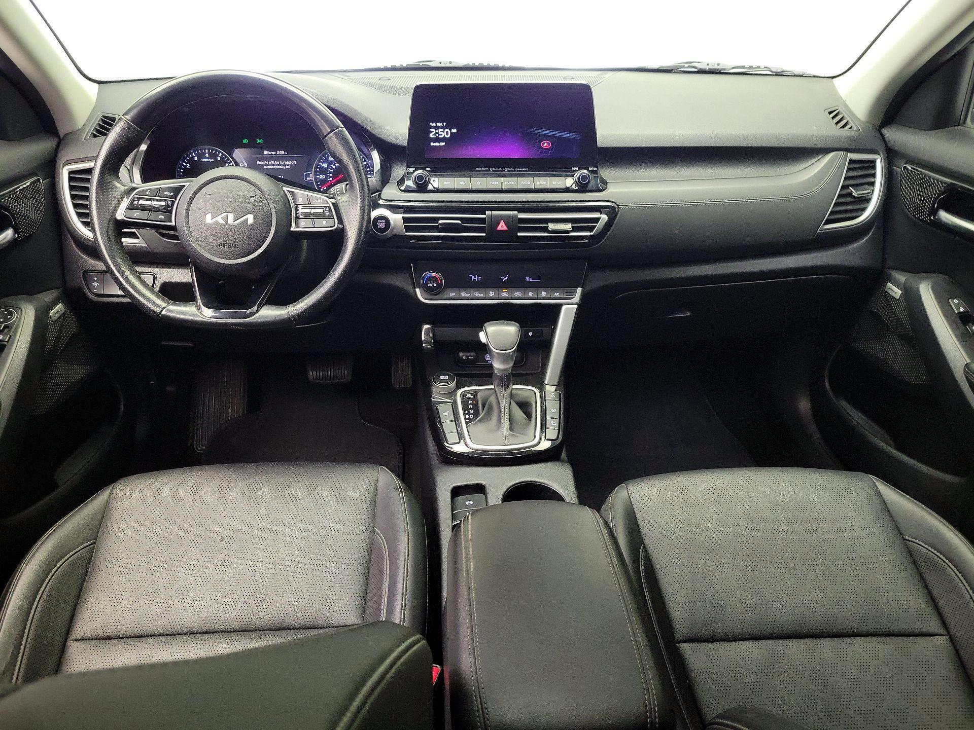 Thumbnail: 2023 Kia Seltos - 9