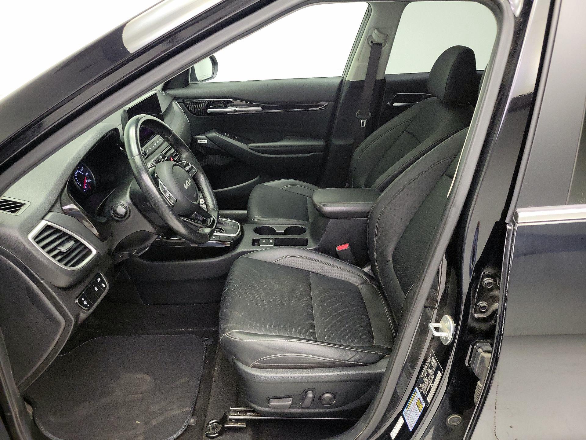 Thumbnail: 2023 Kia Seltos - 11