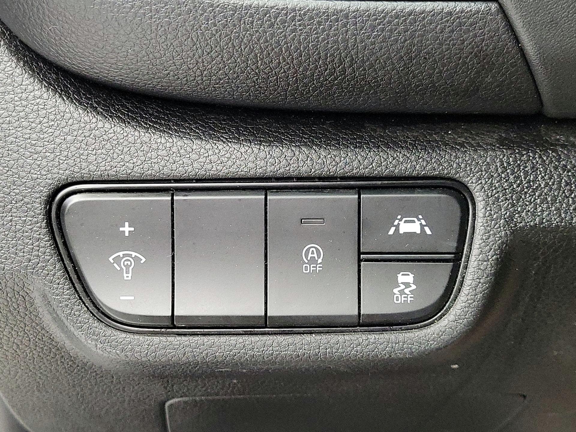 Thumbnail: 2023 Kia Seltos - 13