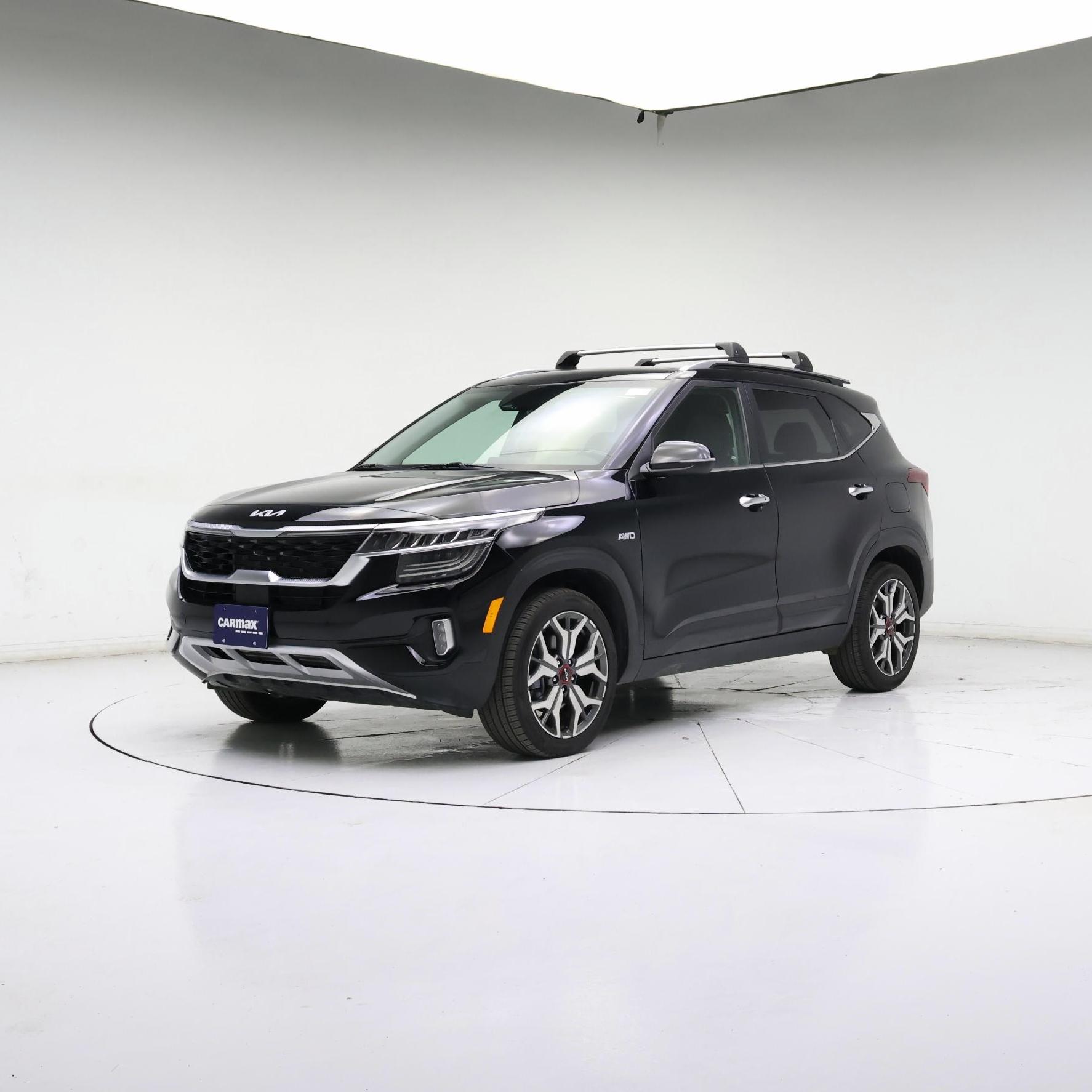 Thumbnail: 2023 Kia Seltos - 4