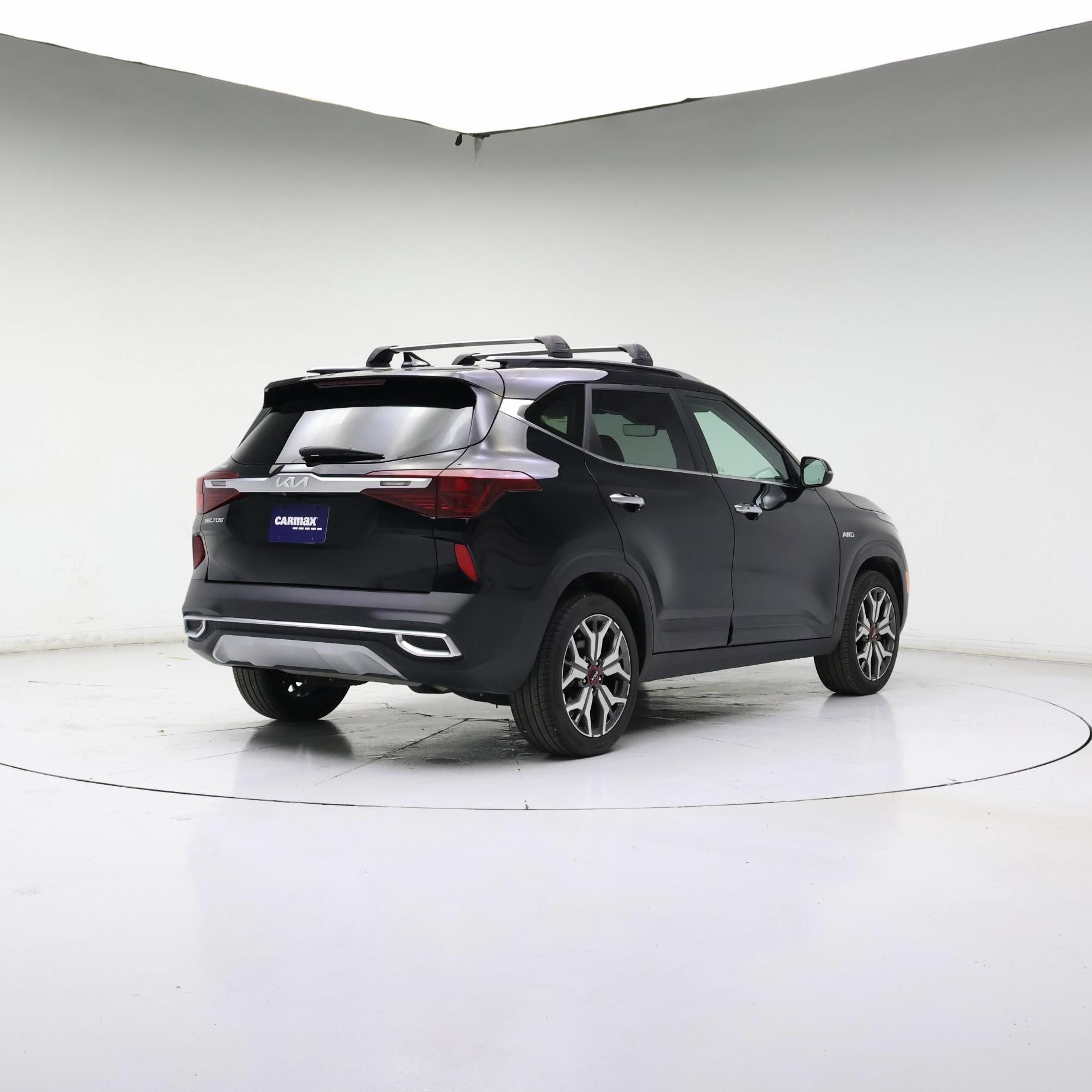Thumbnail: 2023 Kia Seltos - 8