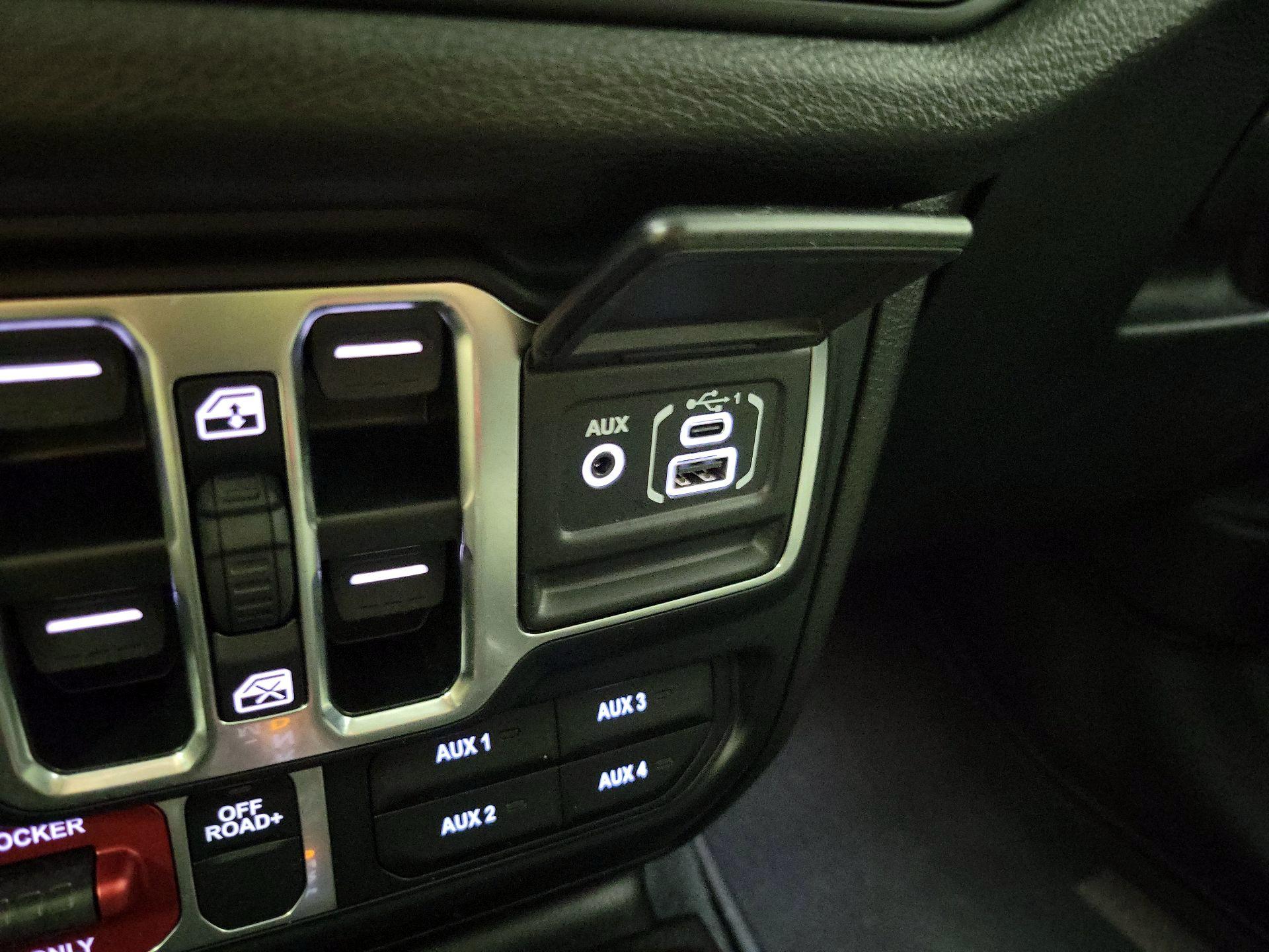 Thumbnail: 2024 Jeep Wrangler - 18