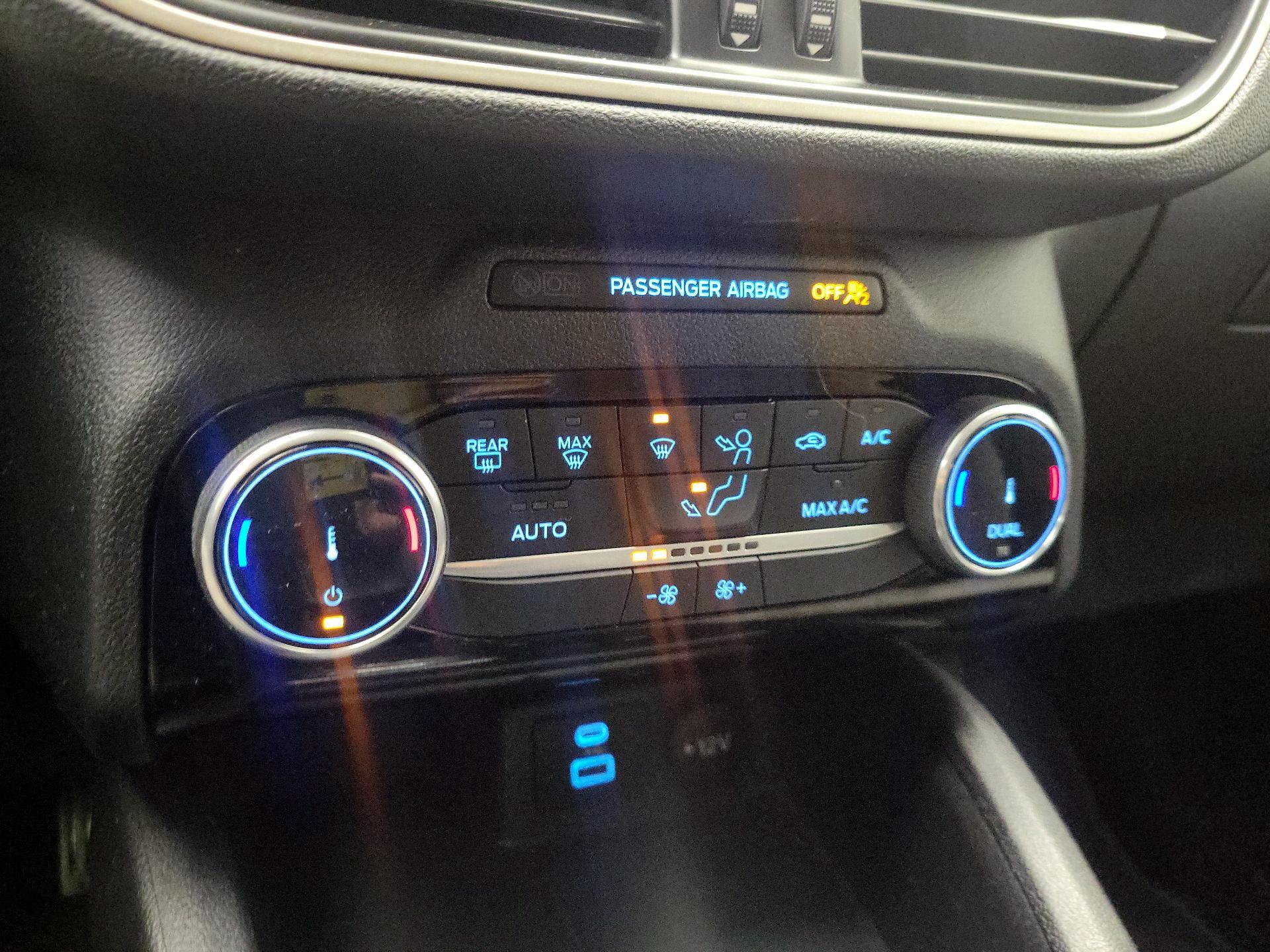 Thumbnail: 2022 Ford Escape - 16