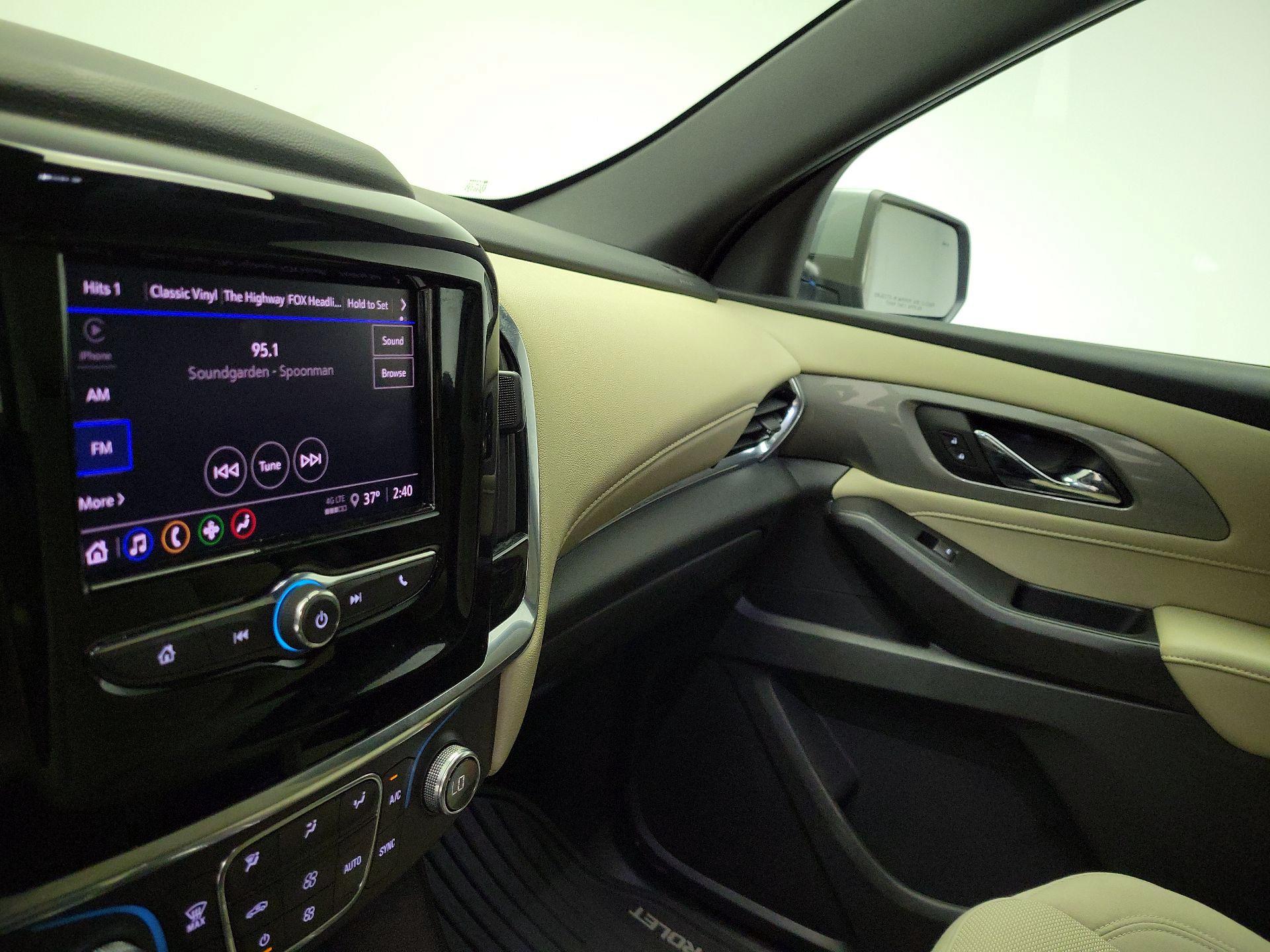 Thumbnail: 2023 Chevrolet Traverse - 15