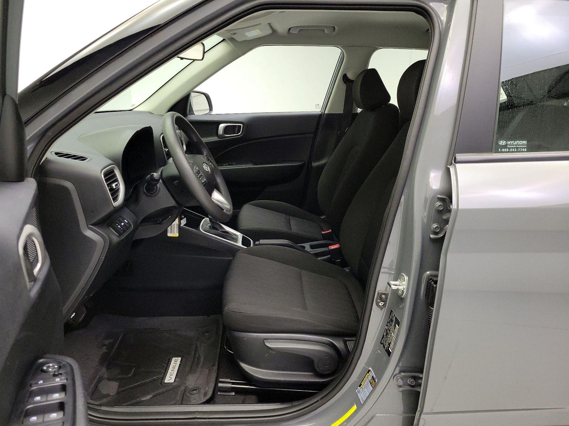 Thumbnail: 2021 Hyundai Venue - 11