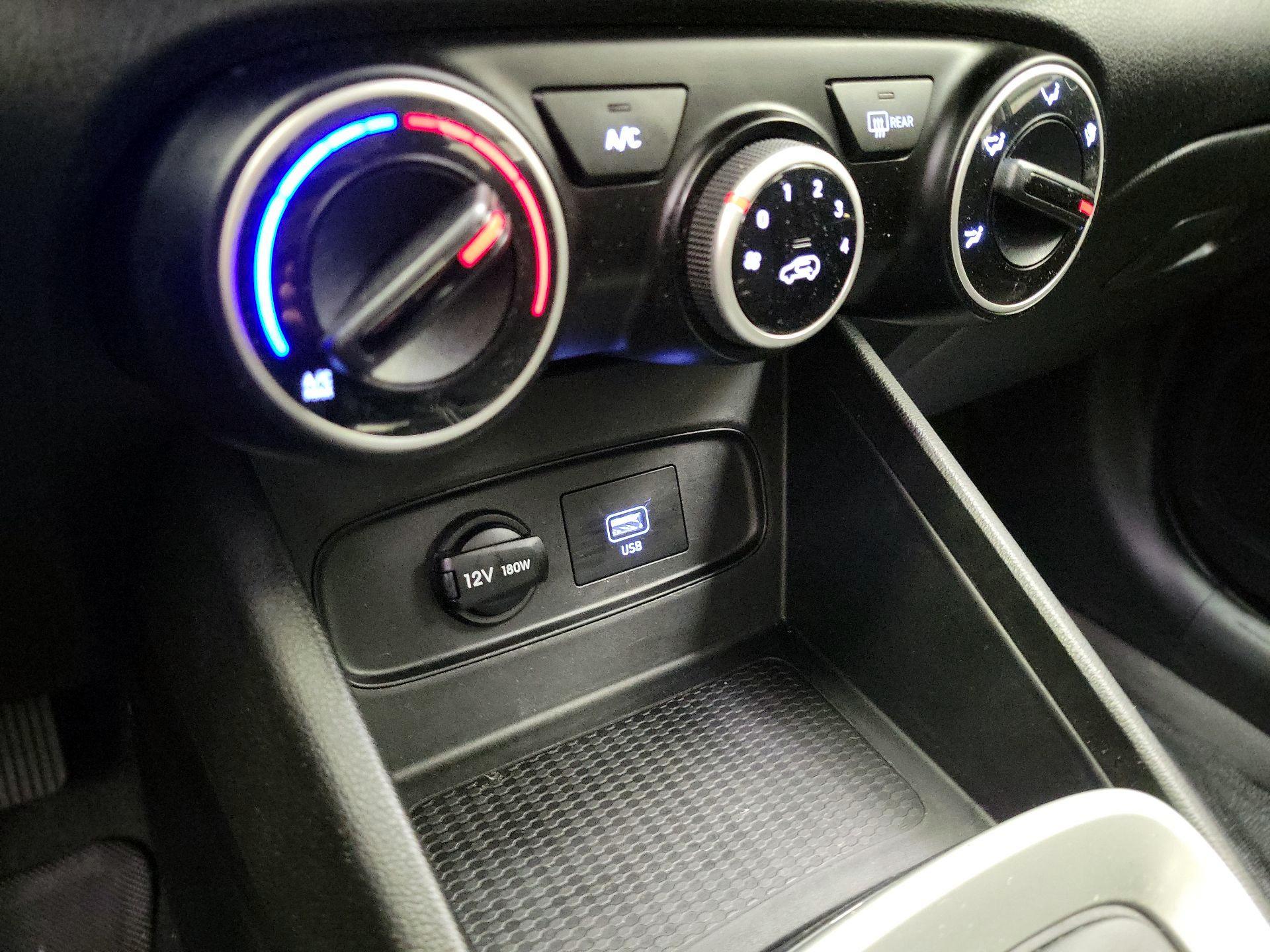 Thumbnail: 2021 Hyundai Venue - 16