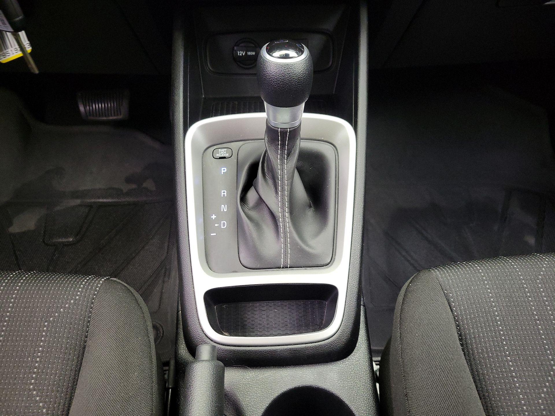 Thumbnail: 2021 Hyundai Venue - 17