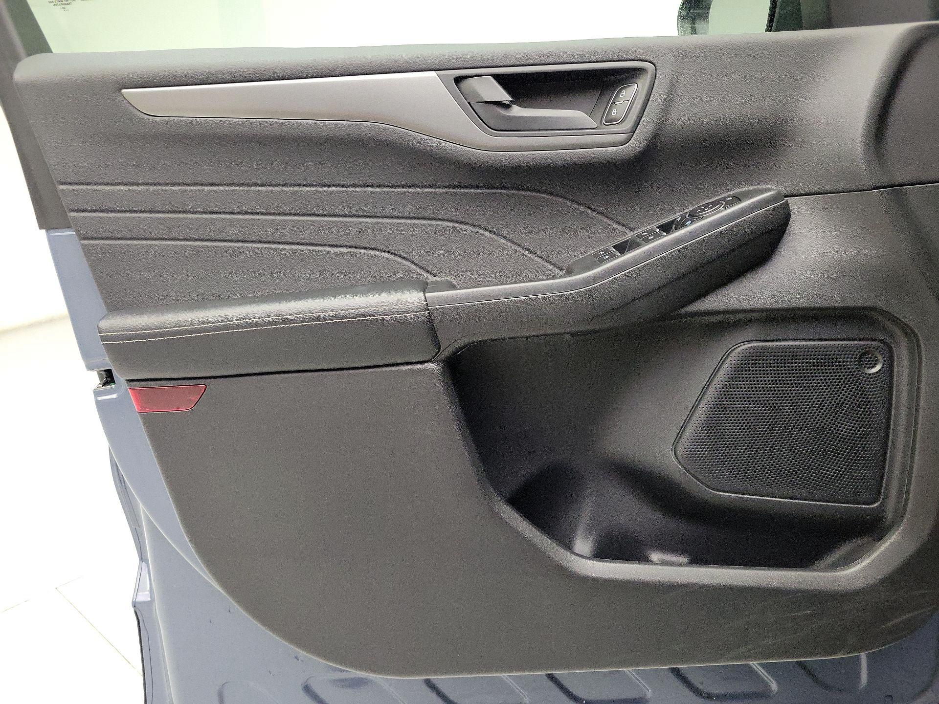 Thumbnail: 2023 Ford Escape - 12