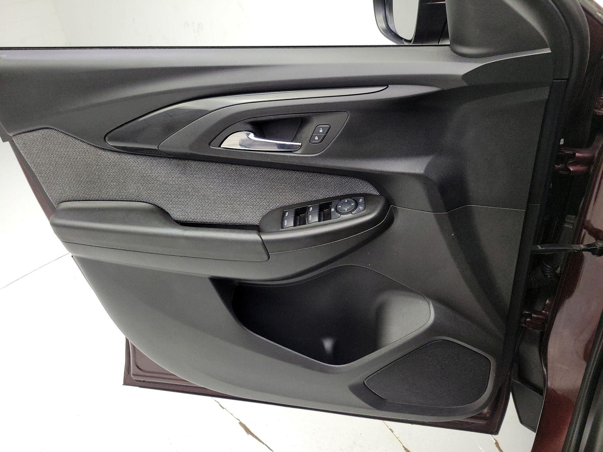 Thumbnail: 2022 Chevrolet TrailBlazer - 12