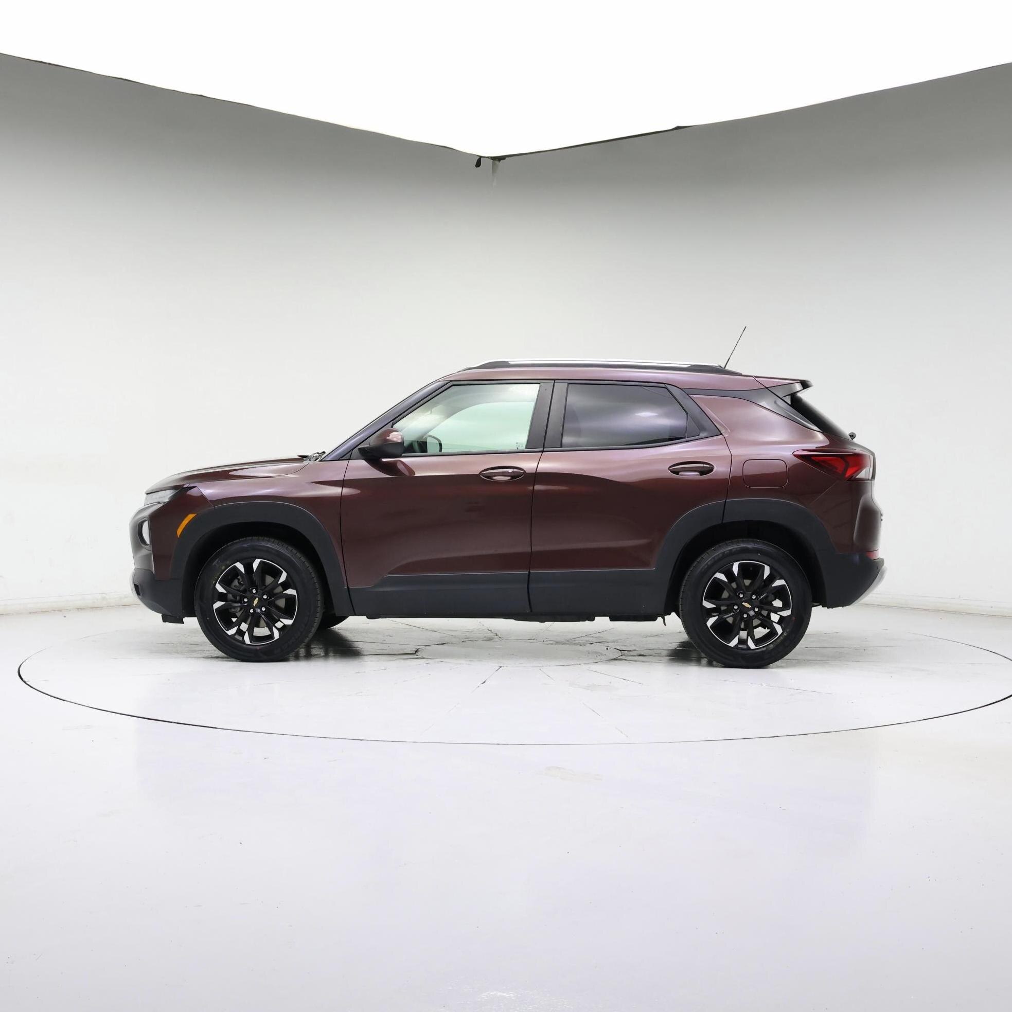 Thumbnail: 2022 Chevrolet TrailBlazer - 3