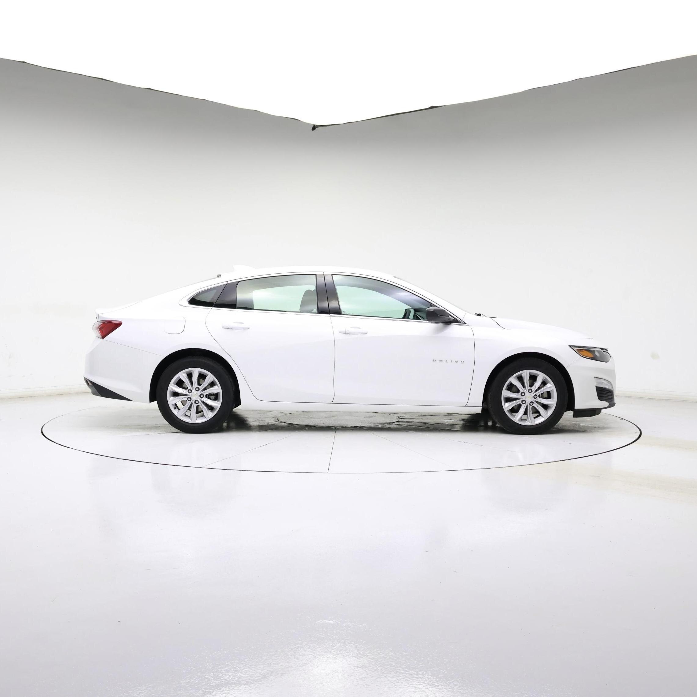 Thumbnail: 2022 Chevrolet Malibu - 7