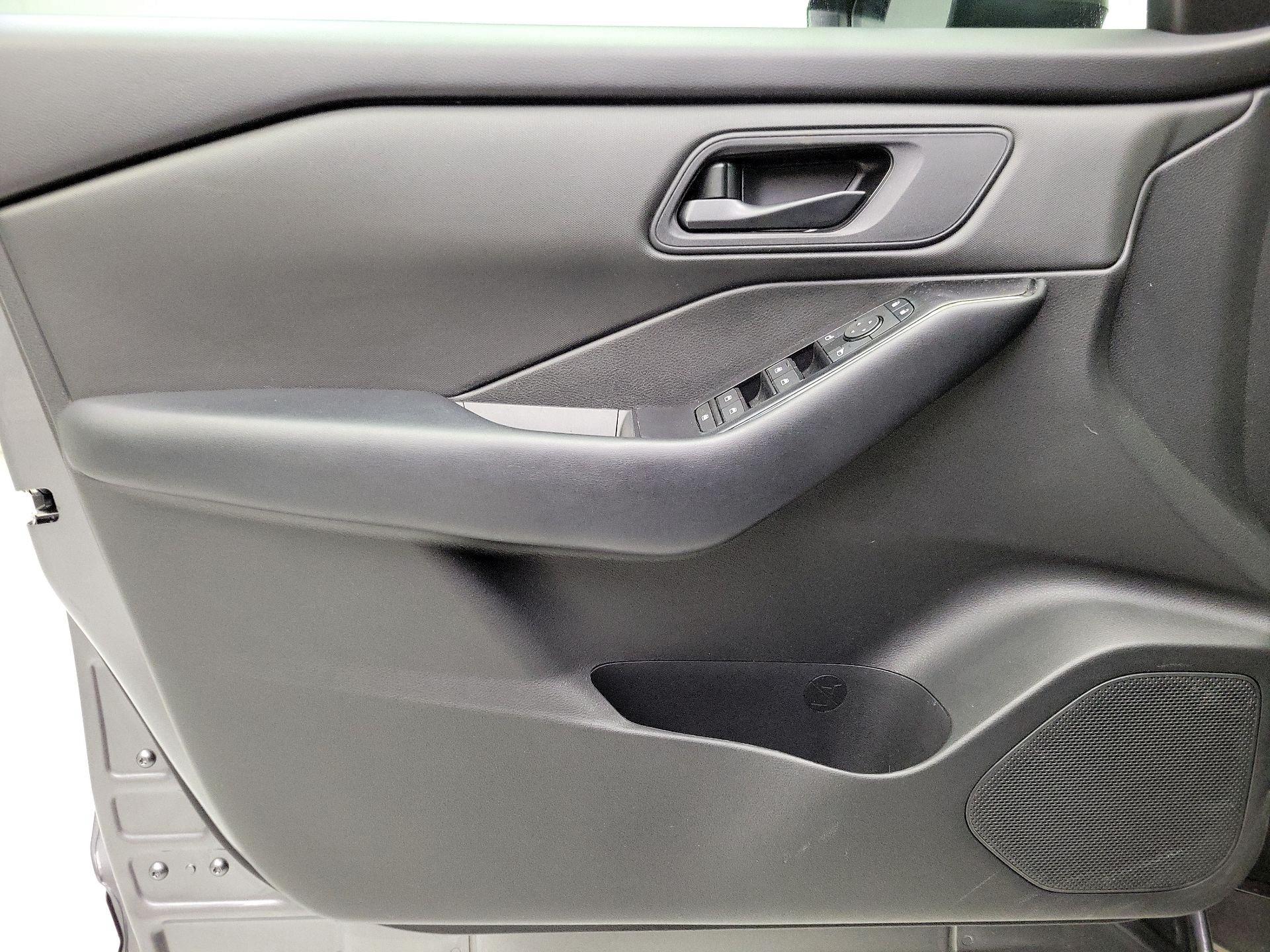 Thumbnail: 2024 Nissan Rogue - 12