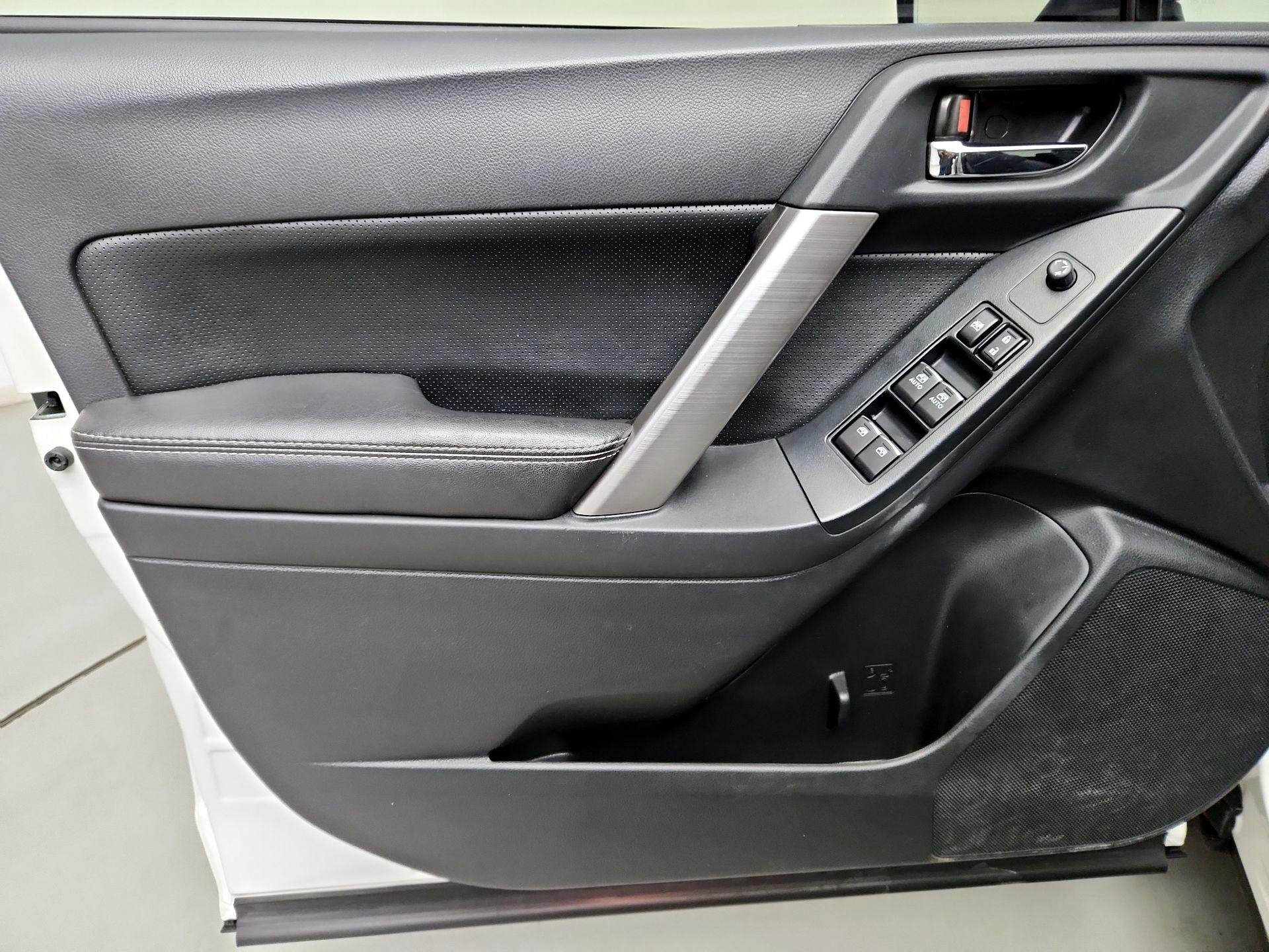 Thumbnail: 2017 Subaru Forester - 12