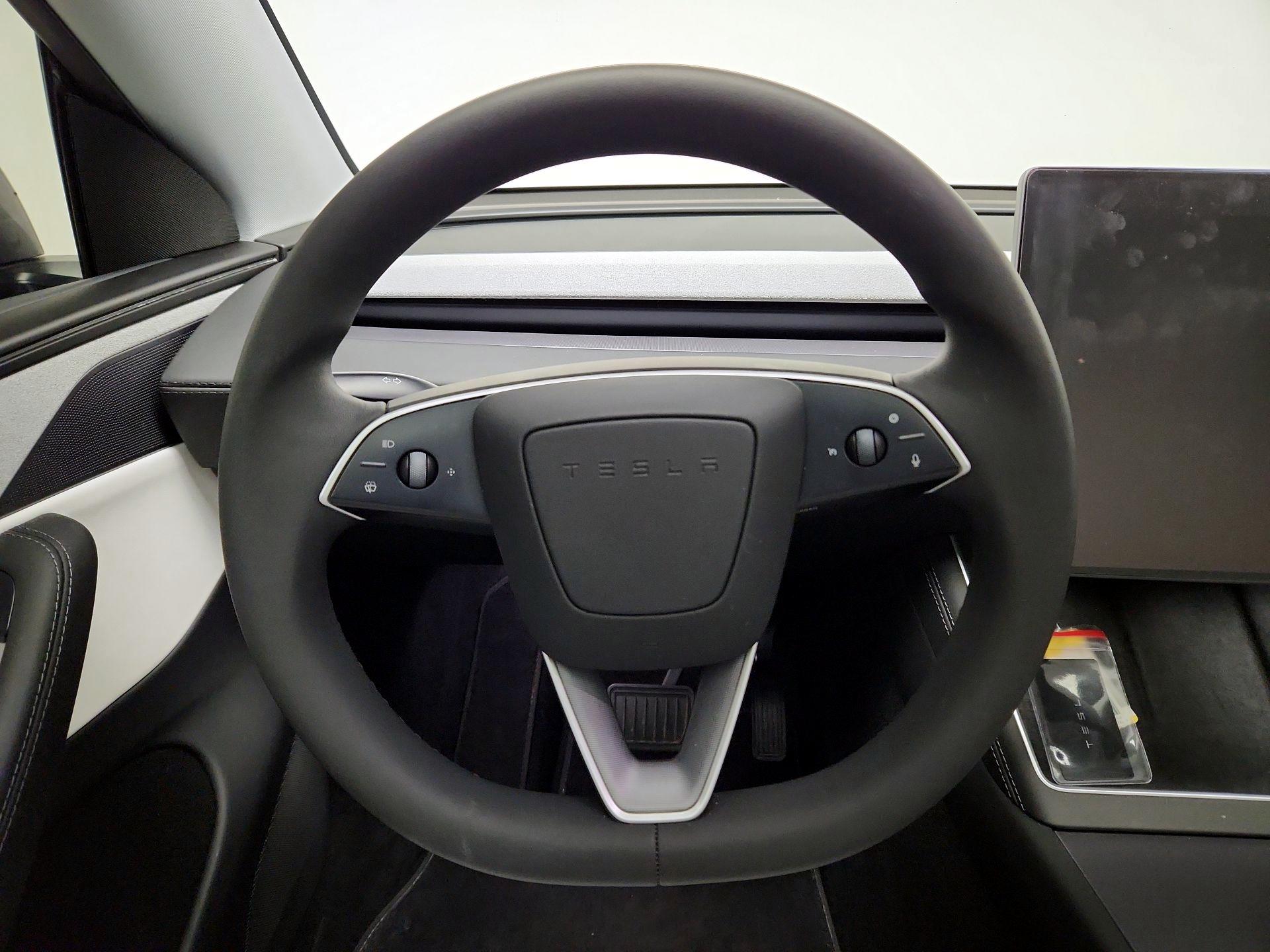 Thumbnail: 2026 Tesla Model Y - 10