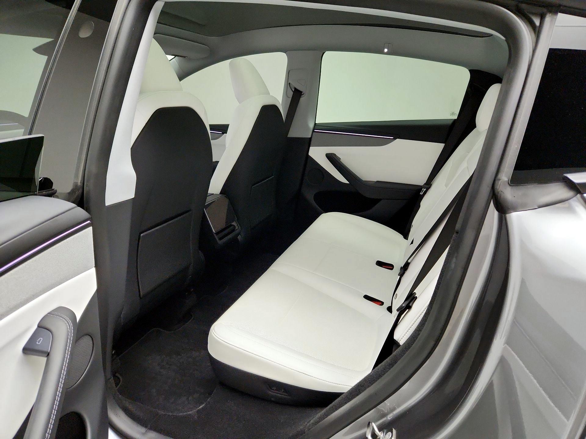 Thumbnail: 2026 Tesla Model Y - 19