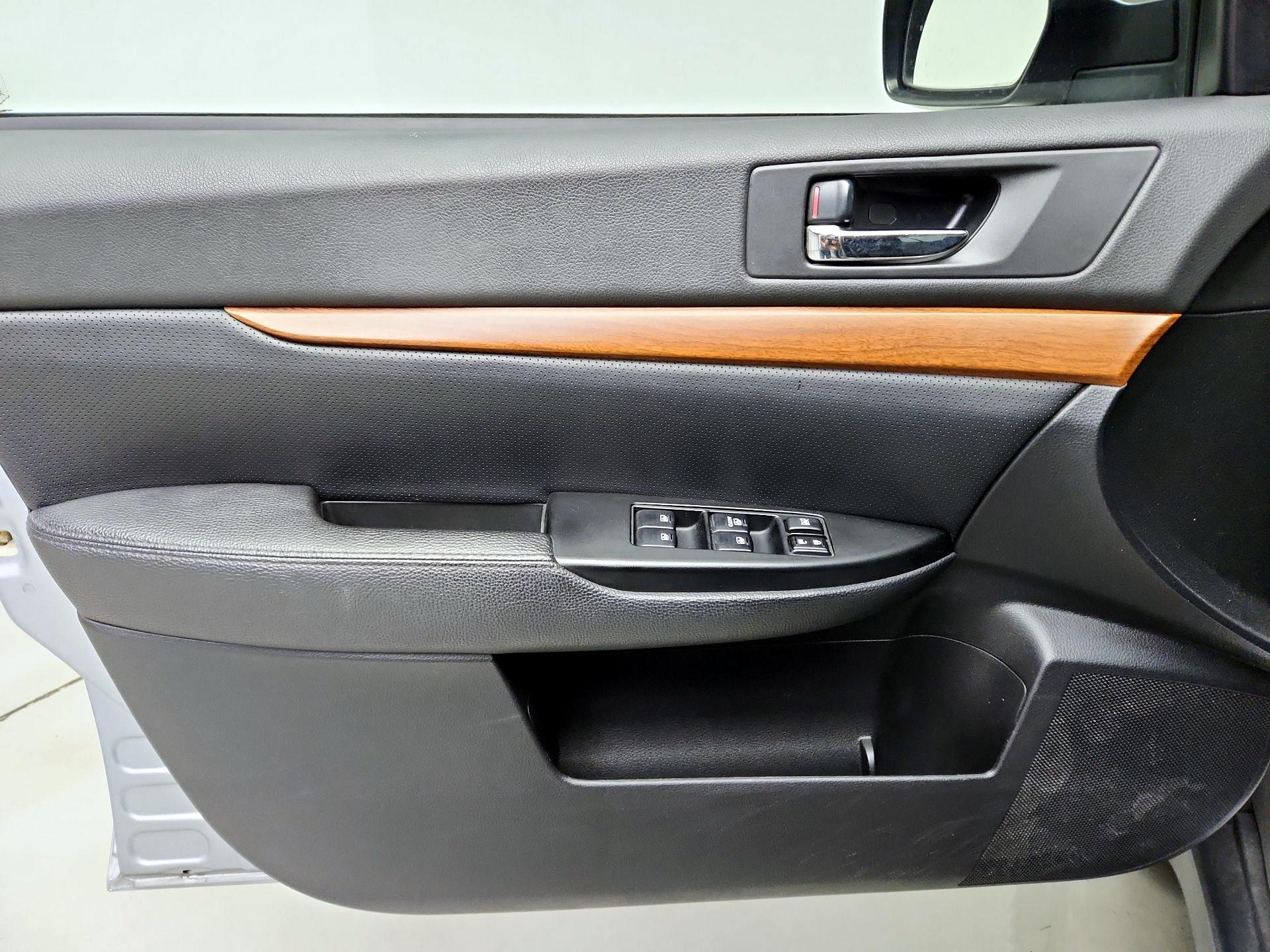 Thumbnail: 2014 Subaru Outback - 12