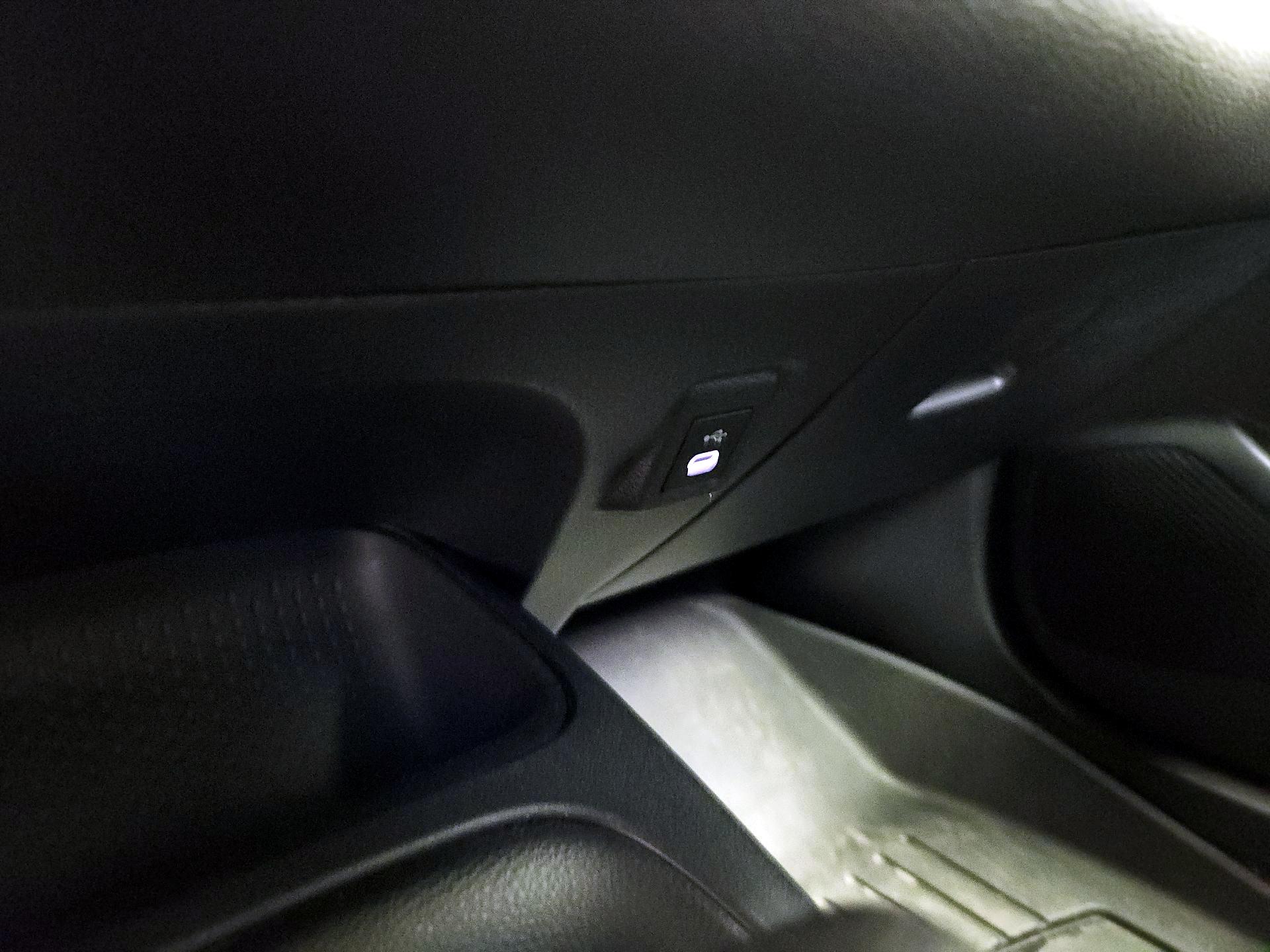 Thumbnail: 2023 Toyota Corolla - 18