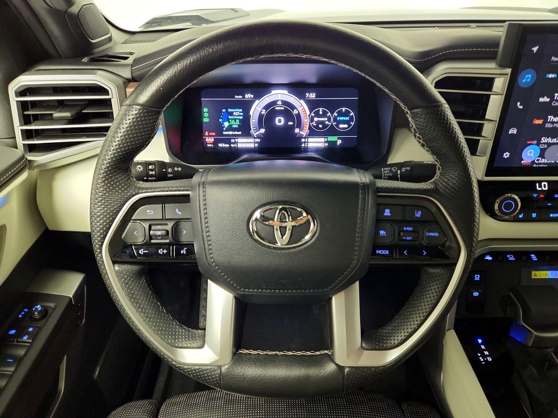 Thumbnail: 2024 Toyota Tundra - 10