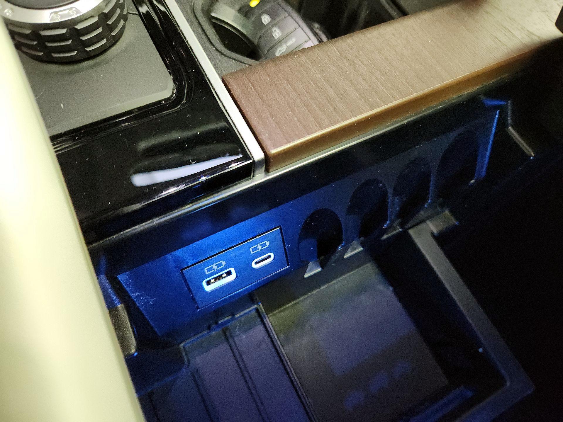 Thumbnail: 2024 Toyota Tundra - 18