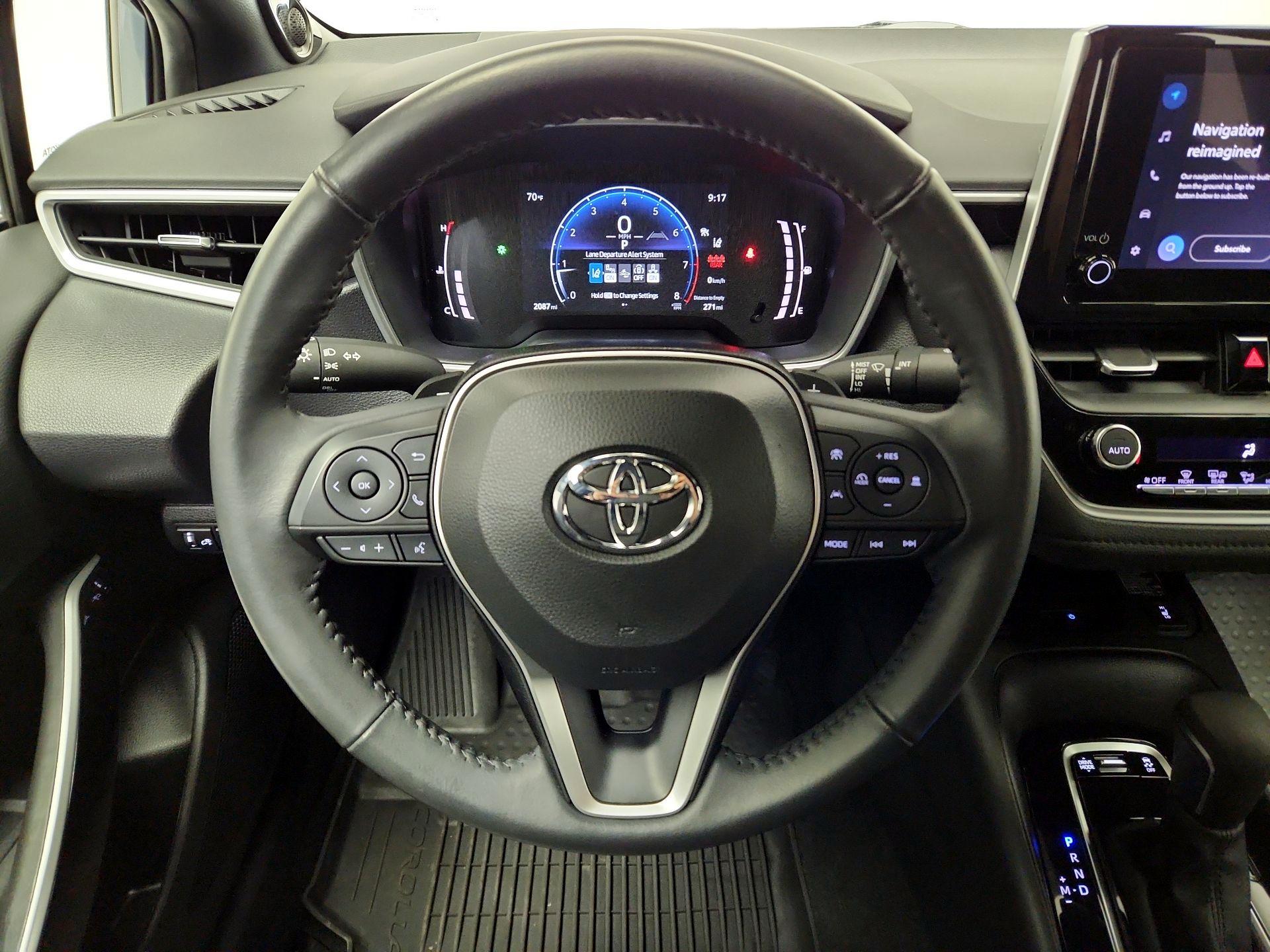 Thumbnail: 2023 Toyota Corolla - 10