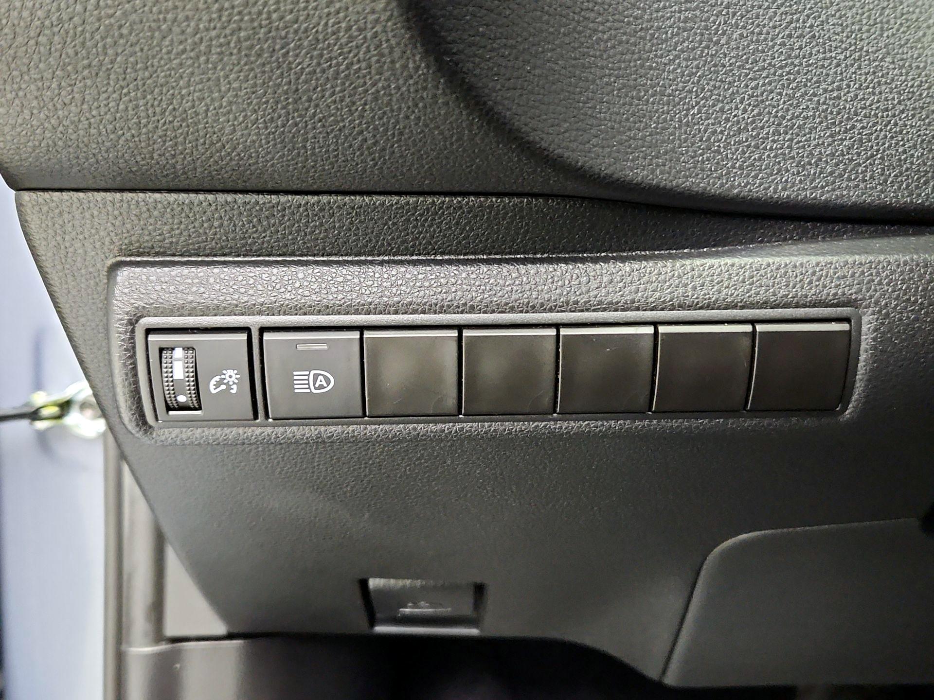 Thumbnail: 2023 Toyota Corolla - 13