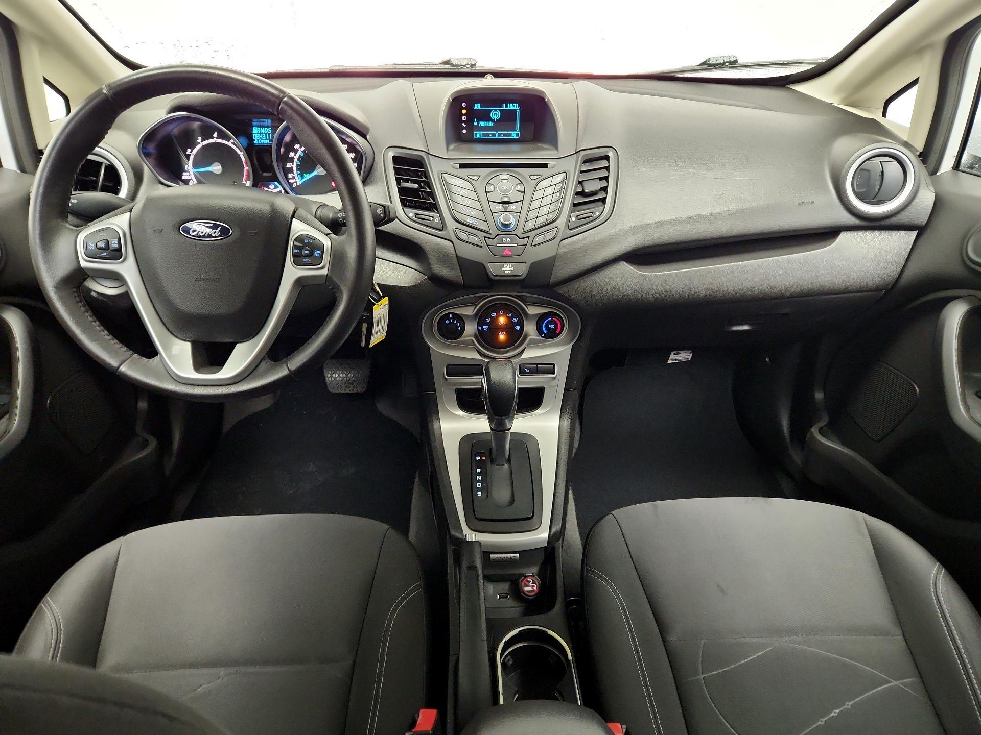 Thumbnail: 2015 Ford Fiesta - 9