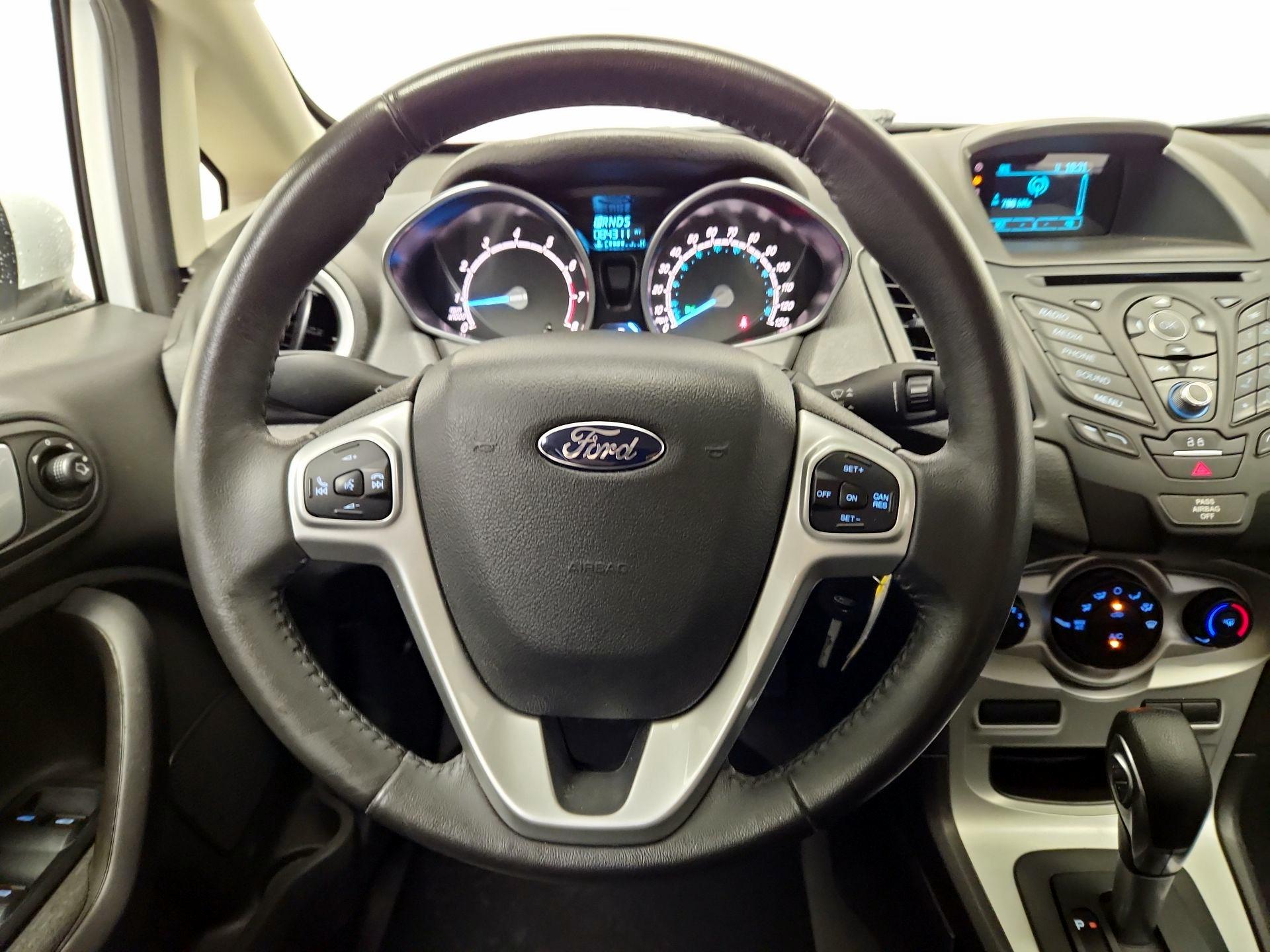 Thumbnail: 2015 Ford Fiesta - 10