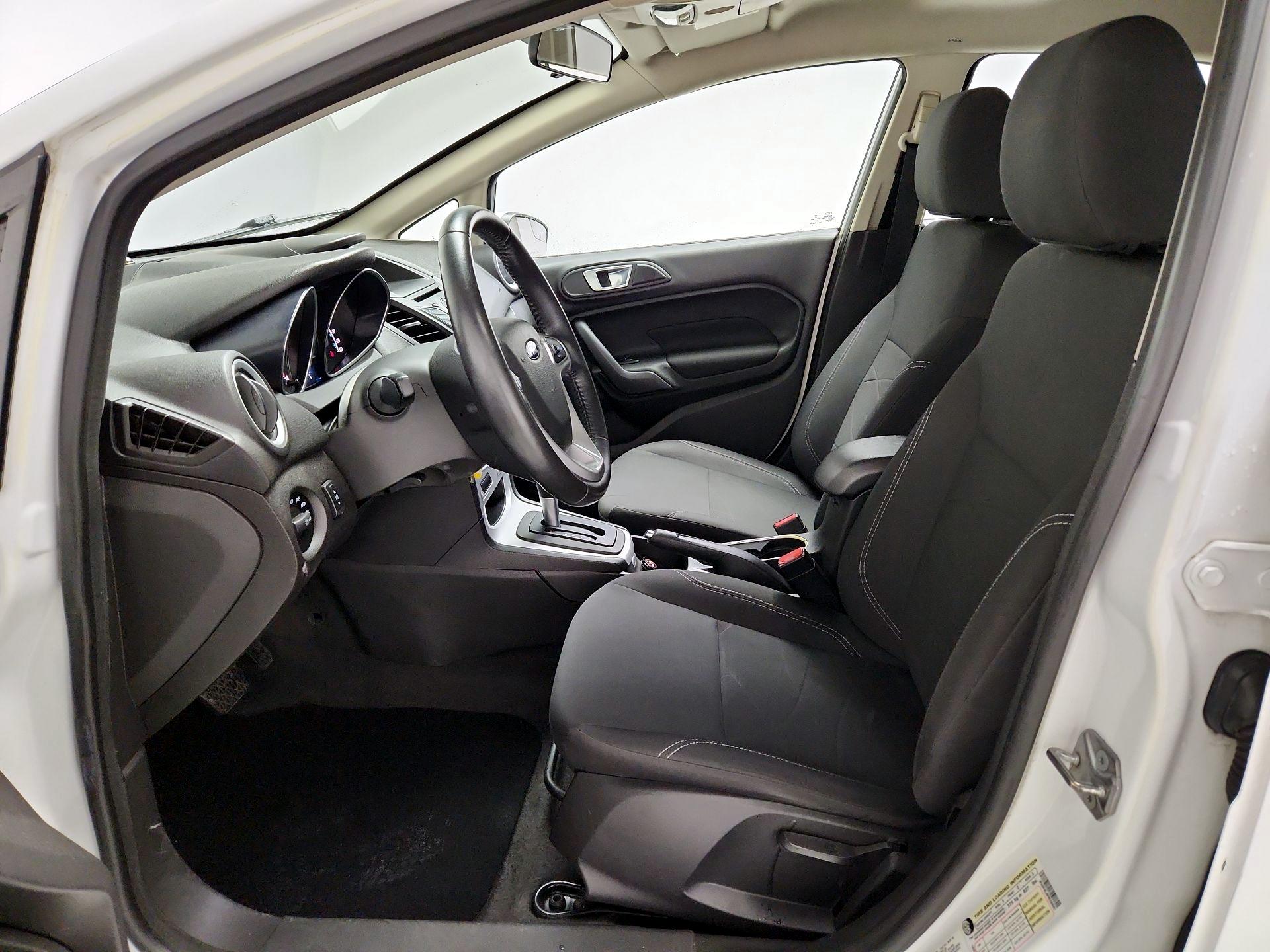 Thumbnail: 2015 Ford Fiesta - 11