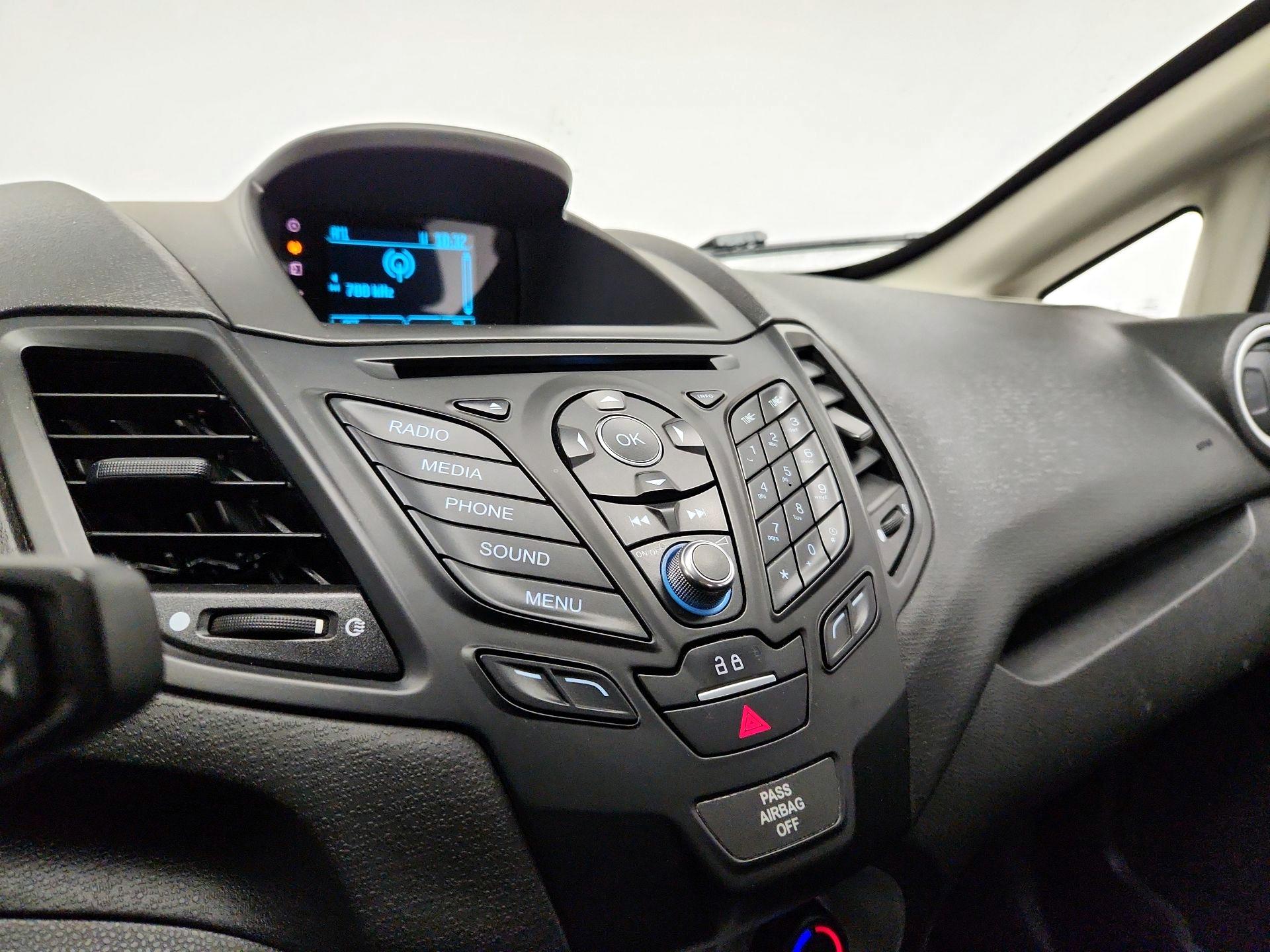 Thumbnail: 2015 Ford Fiesta - 14