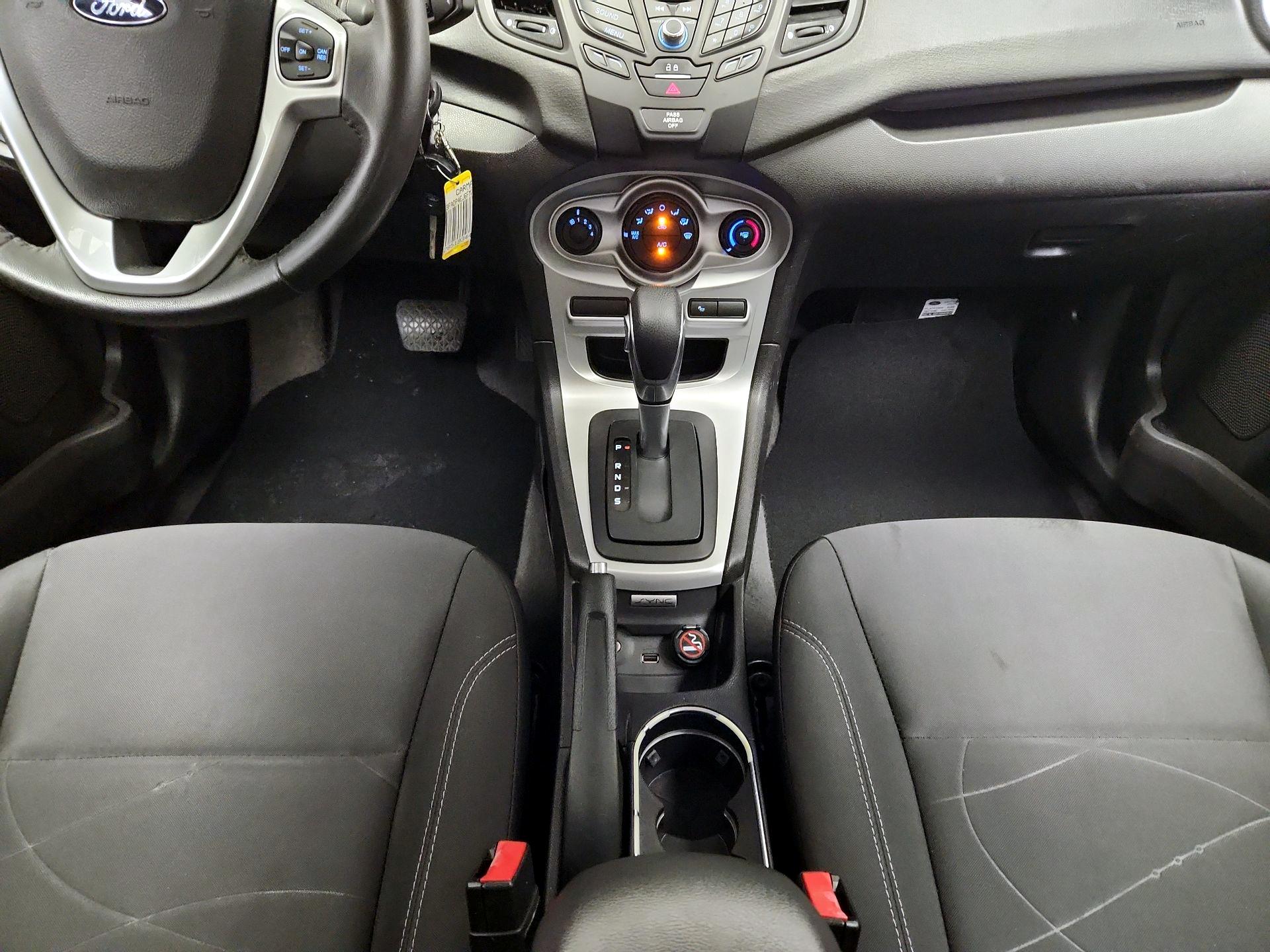 Thumbnail: 2015 Ford Fiesta - 16