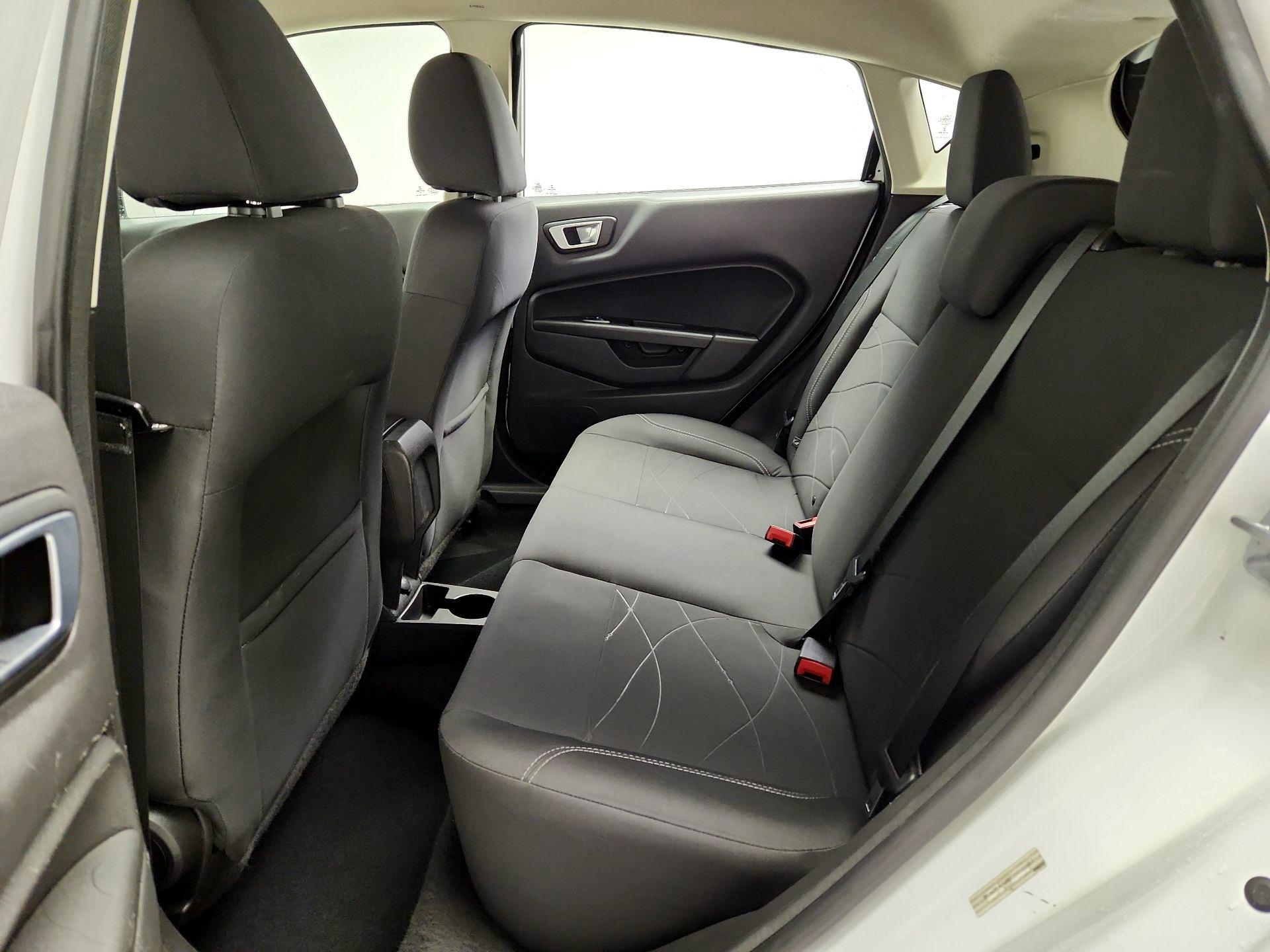 Thumbnail: 2015 Ford Fiesta - 18