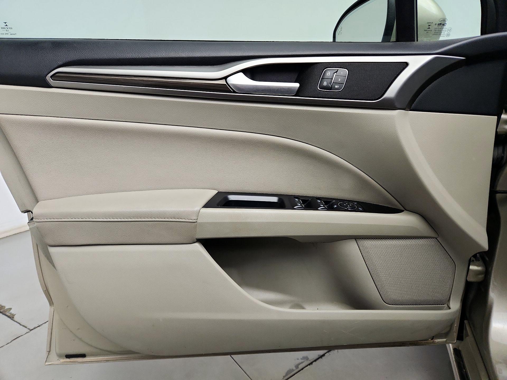 Thumbnail: 2019 Ford Fusion - 12