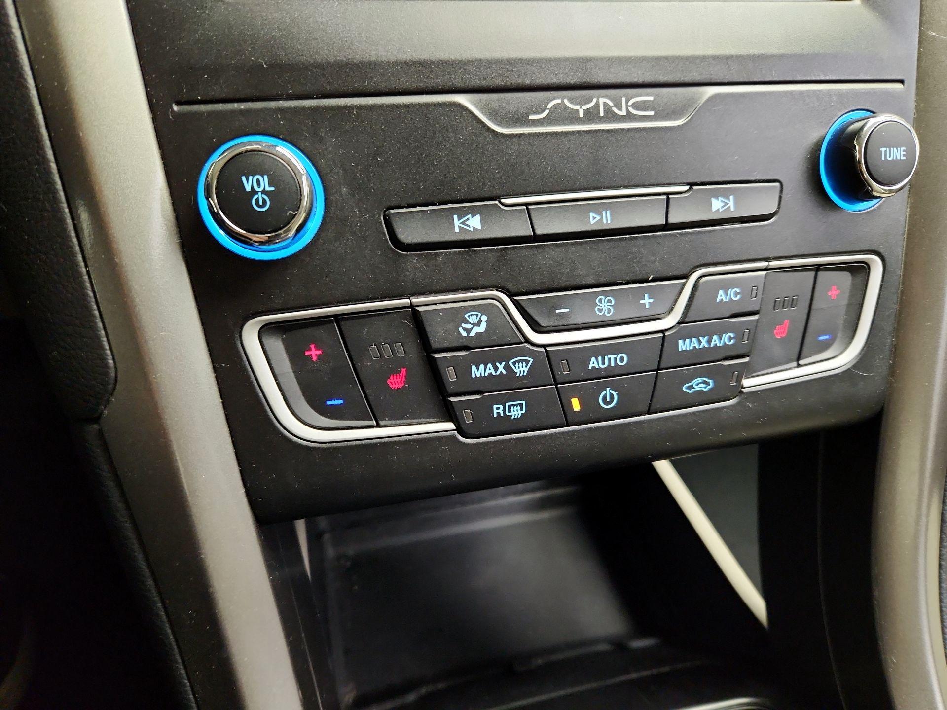 Thumbnail: 2019 Ford Fusion - 16