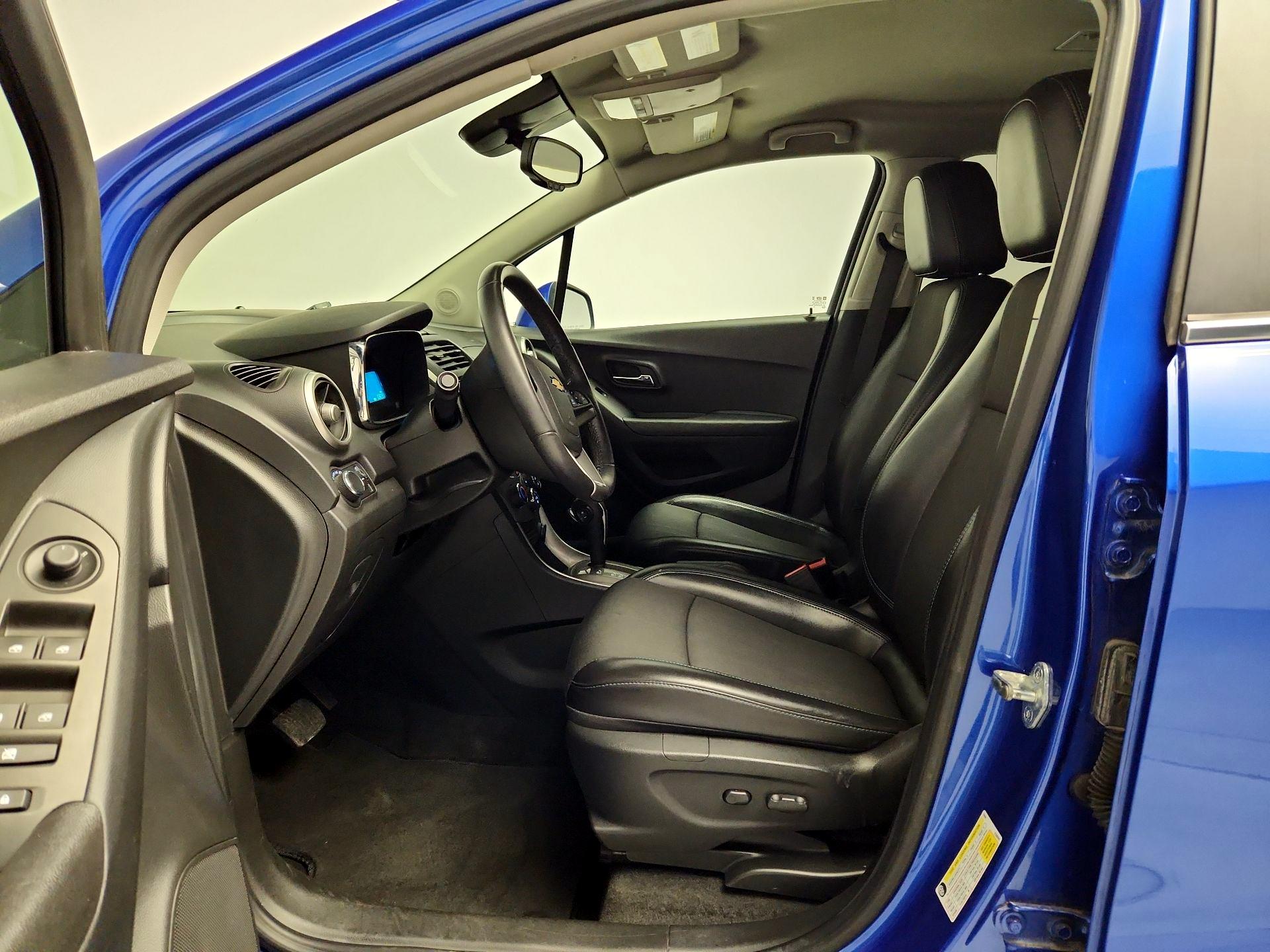 Thumbnail: 2015 Chevrolet Trax - 11