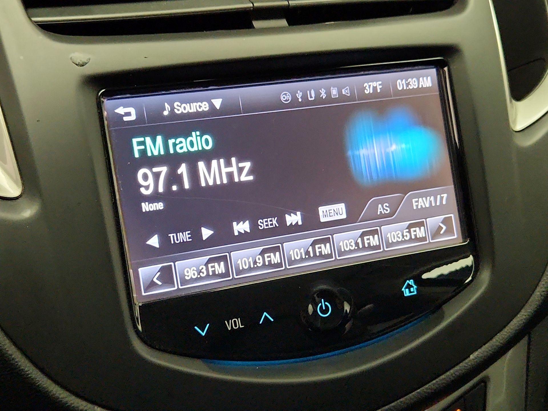 Thumbnail: 2015 Chevrolet Trax - 14