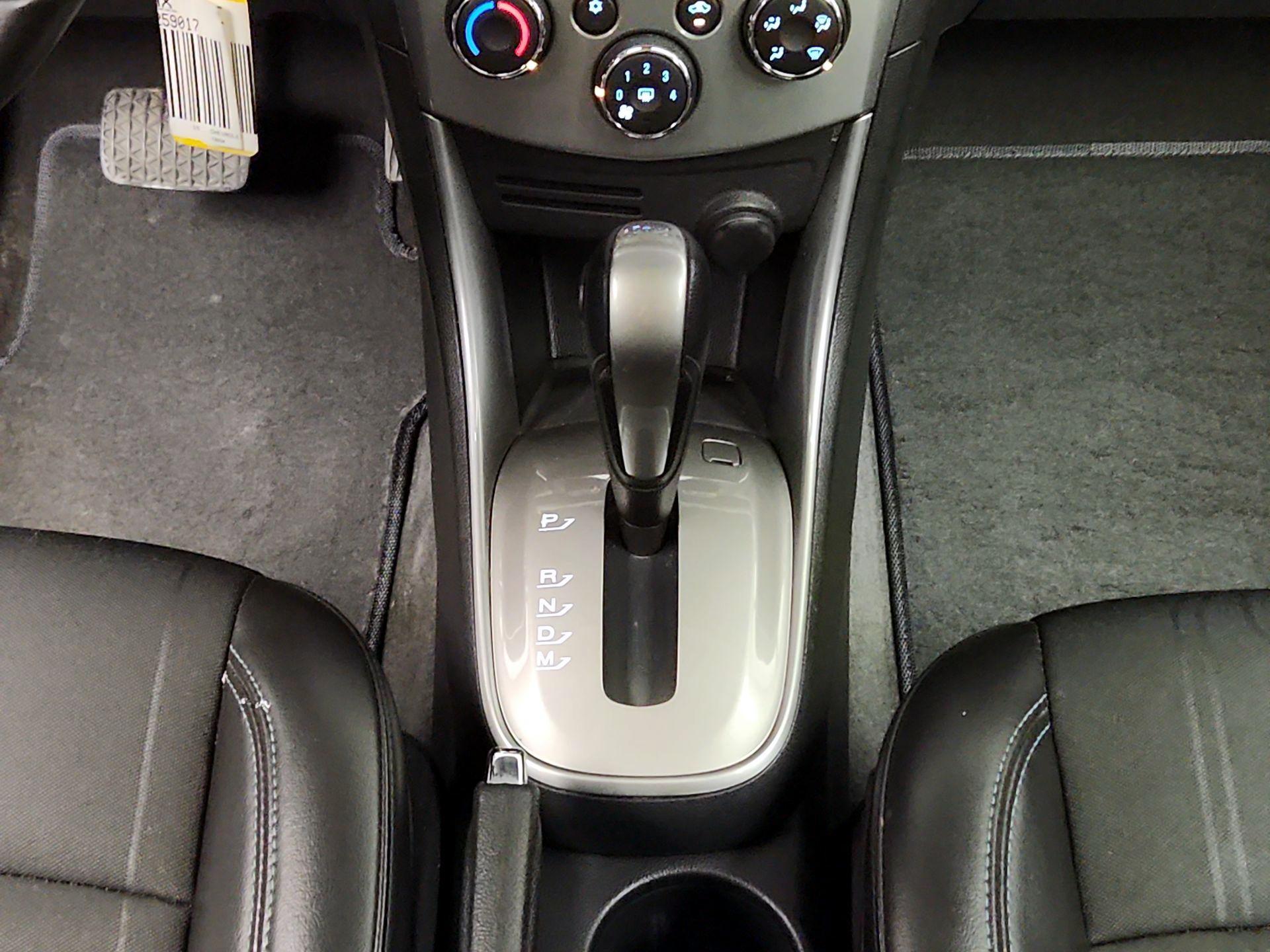 Thumbnail: 2015 Chevrolet Trax - 16