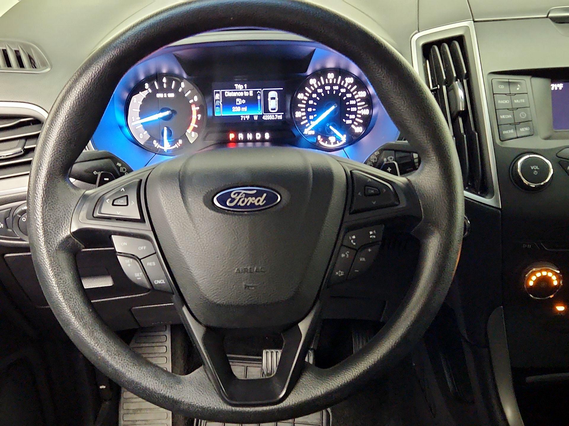 Thumbnail: 2017 Ford Edge - 10