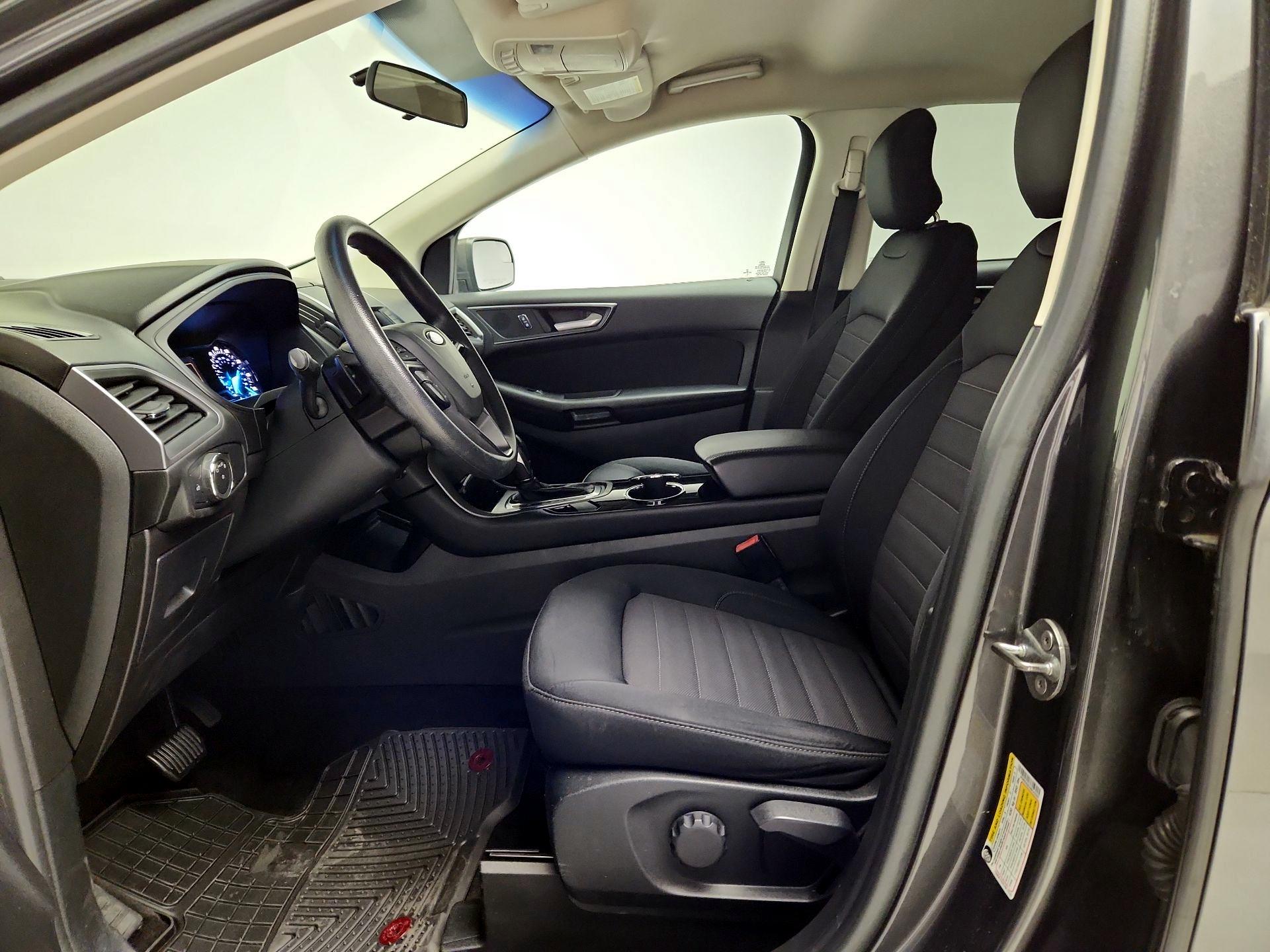 Thumbnail: 2017 Ford Edge - 11