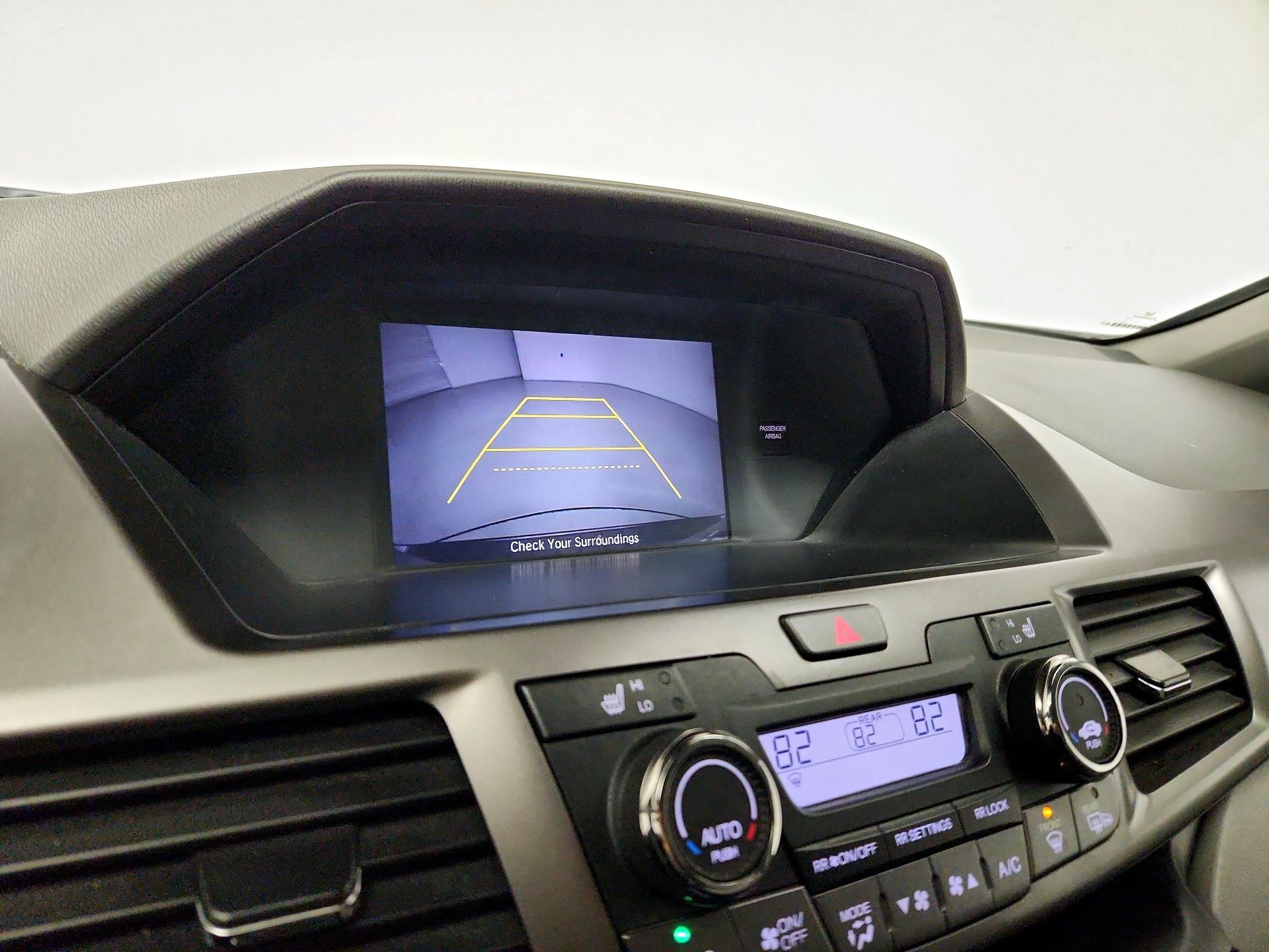 Thumbnail: 2015 Honda Odyssey - 14