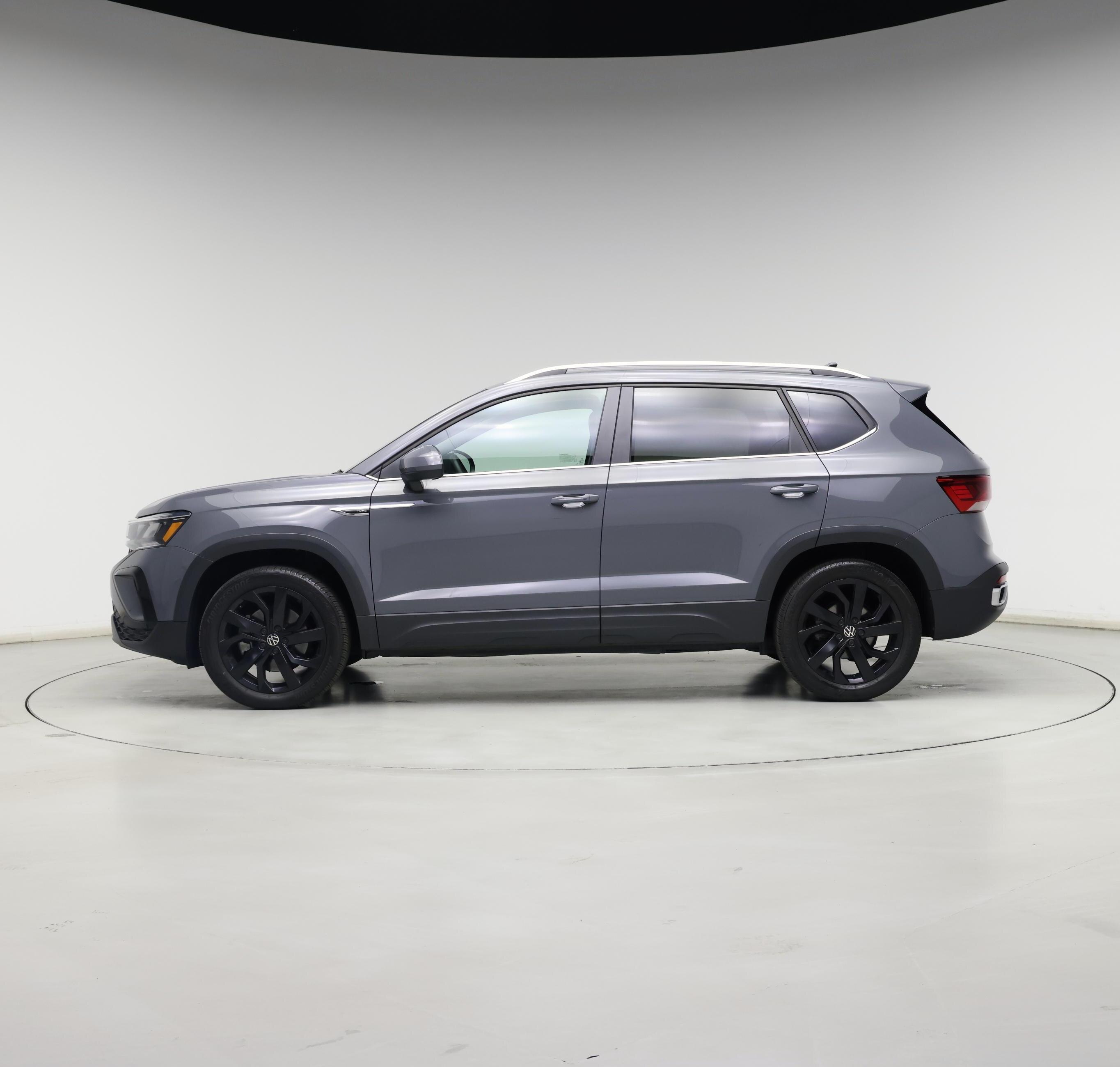 Thumbnail: 2022 Volkswagen Taos - 3