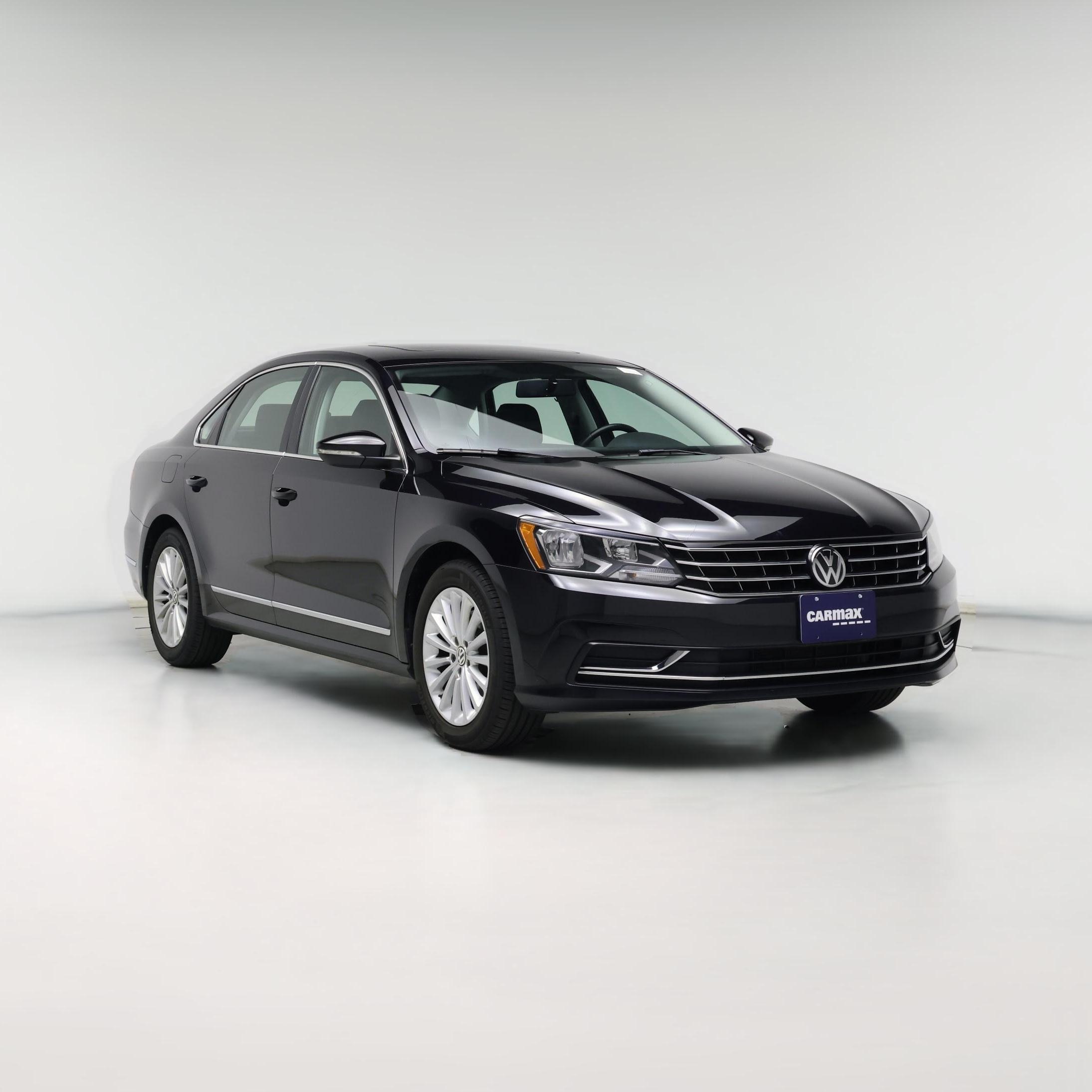 Thumbnail: 2017 Volkswagen Passat - 1