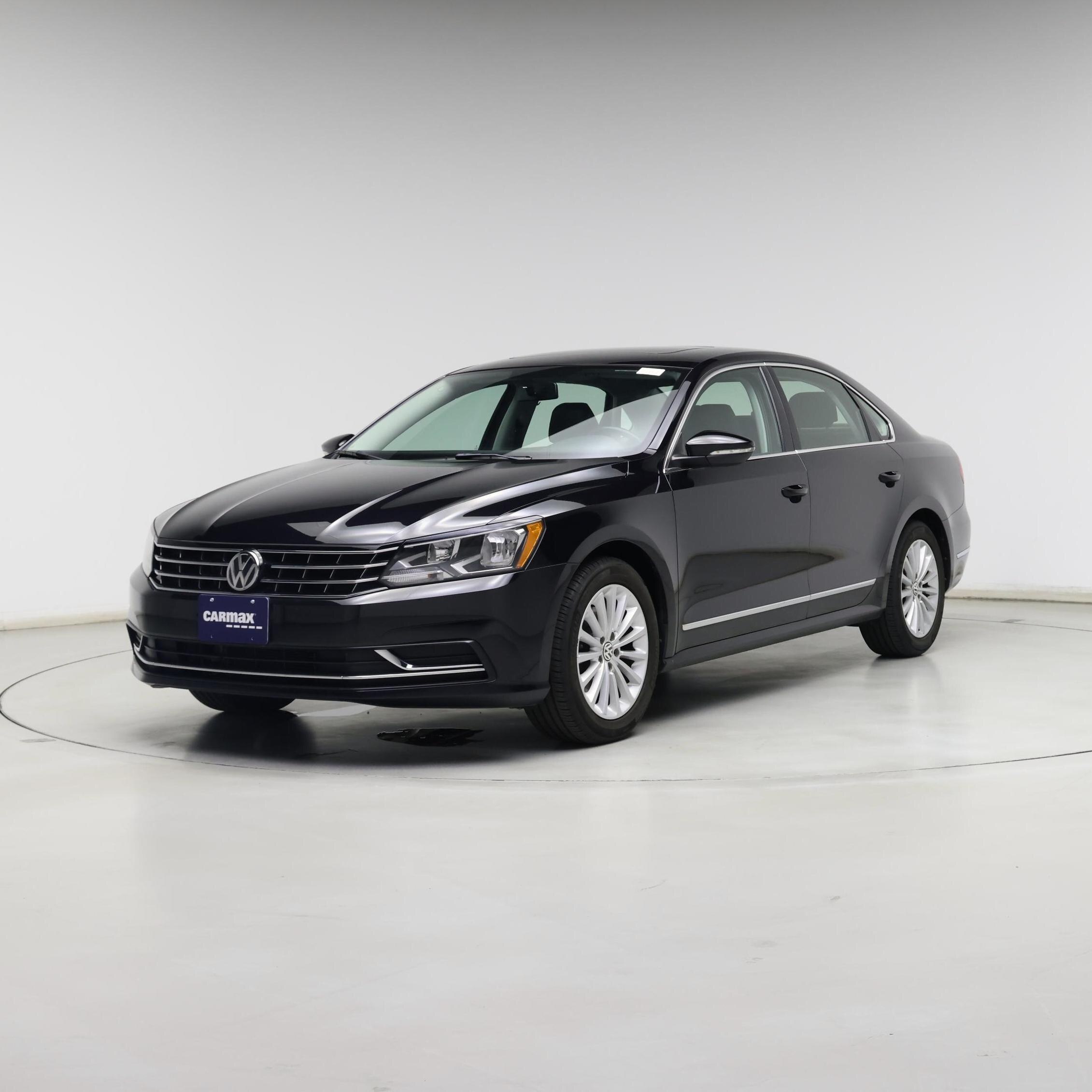Thumbnail: 2017 Volkswagen Passat - 4