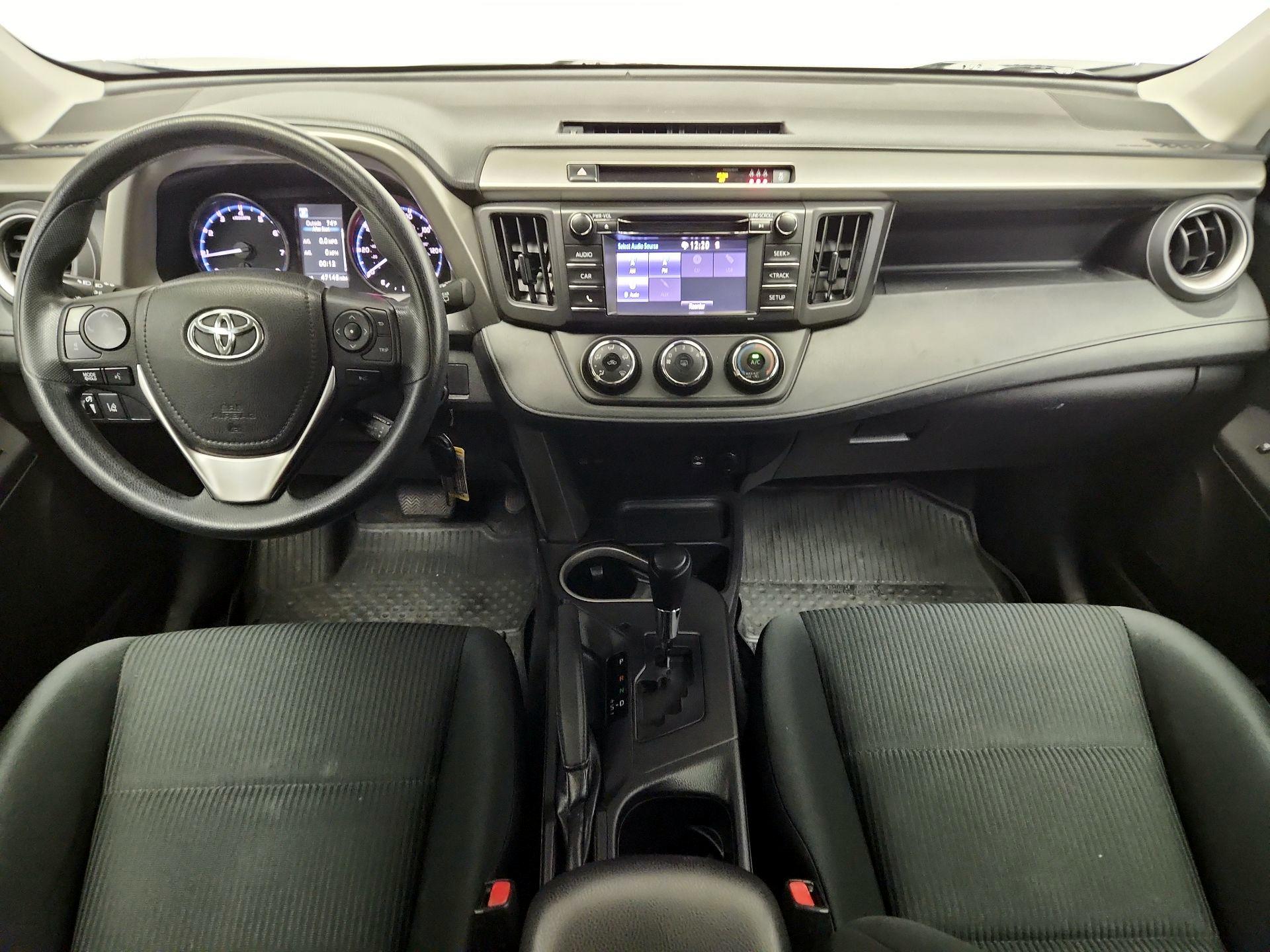 Thumbnail: 2018 Toyota RAV4 - 9