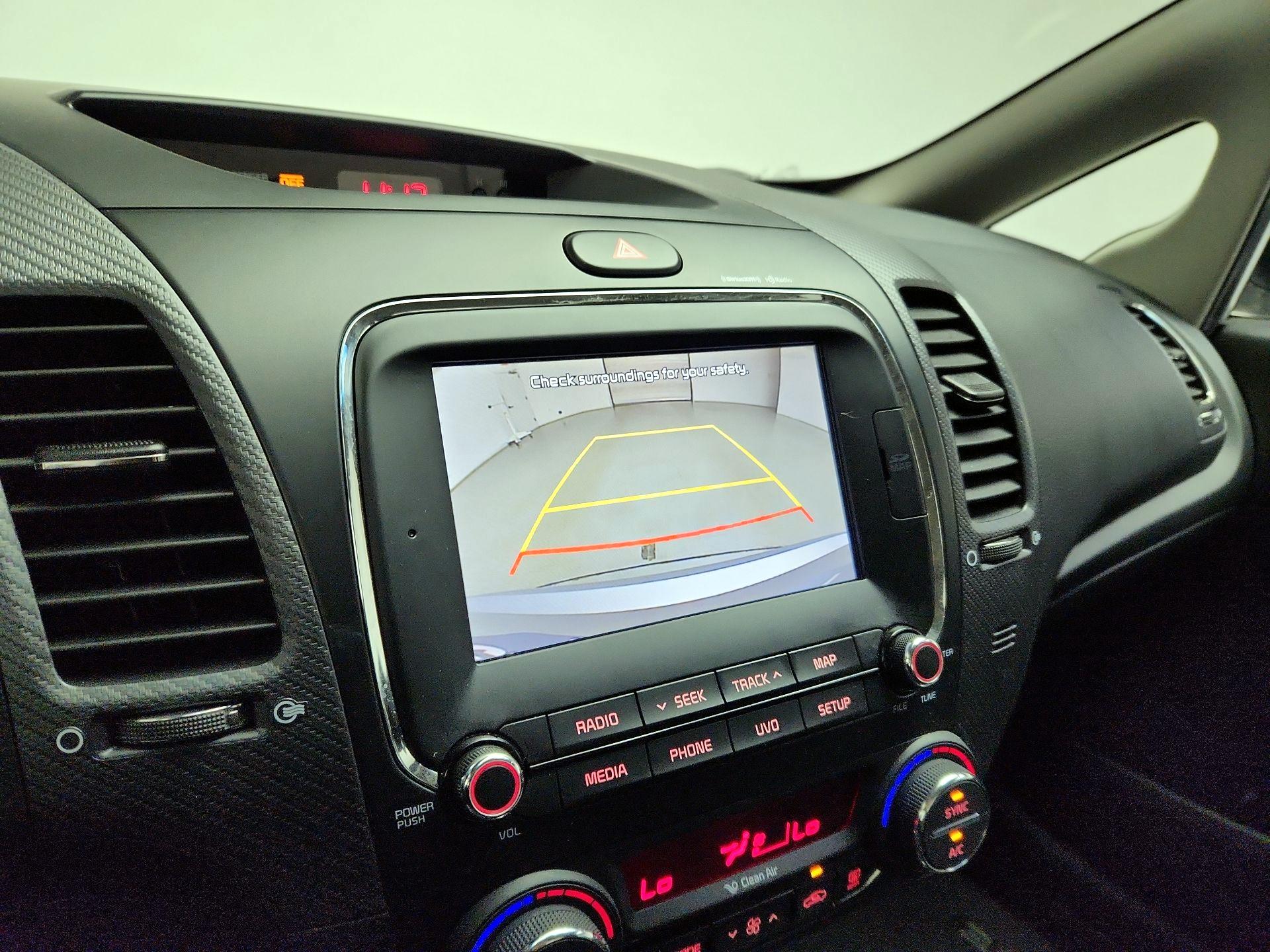 Thumbnail: 2017 Kia Forte - 14