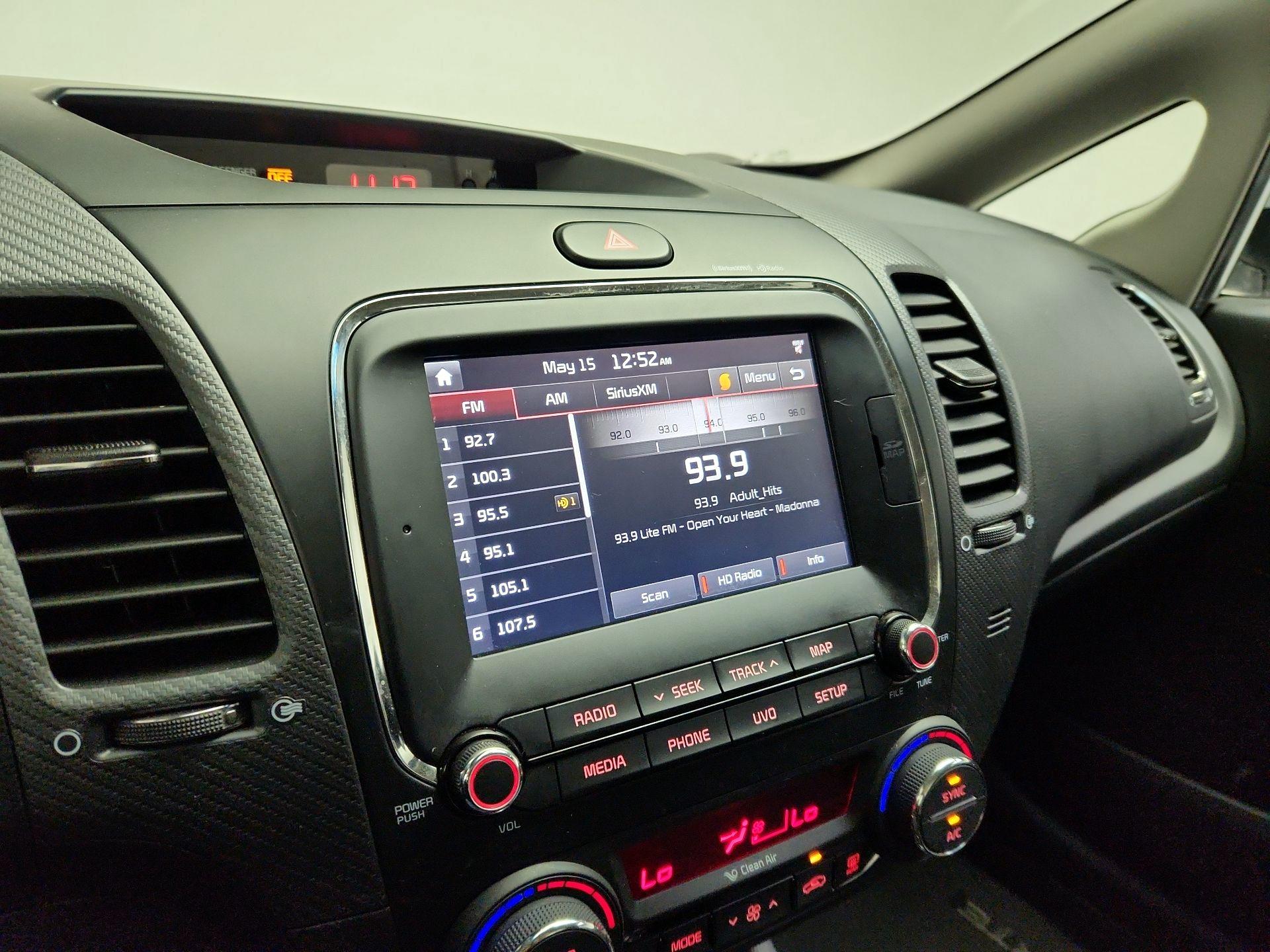 Thumbnail: 2017 Kia Forte - 15